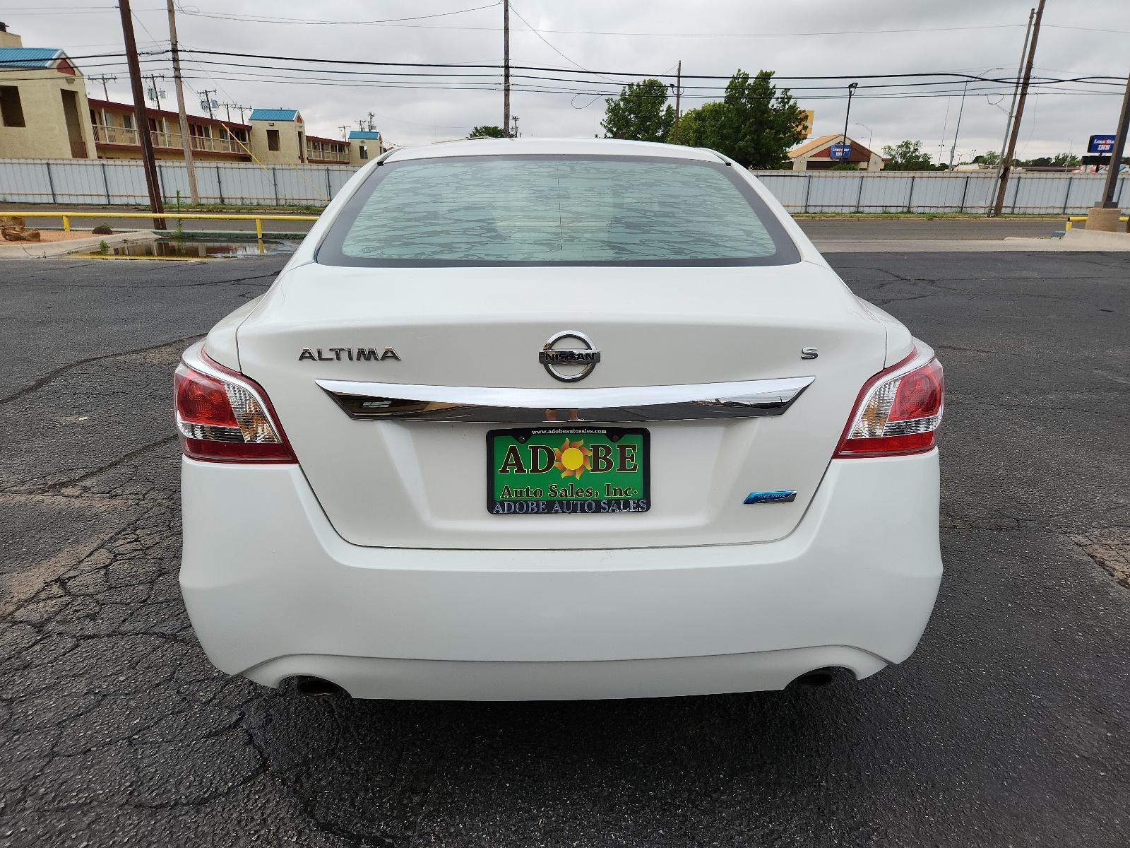 2013 Pearl White /Charcoal Cloth Interior Nissan Altima 2.5 S (1N4AL3AP8DC) with an 2.5L DOHC 16-valve I4 engine engine, located at 4711 Ave Q, Lubbock, TX, 79412, (806) 687-2362, 33.551304, -101.855293 - Photo #3