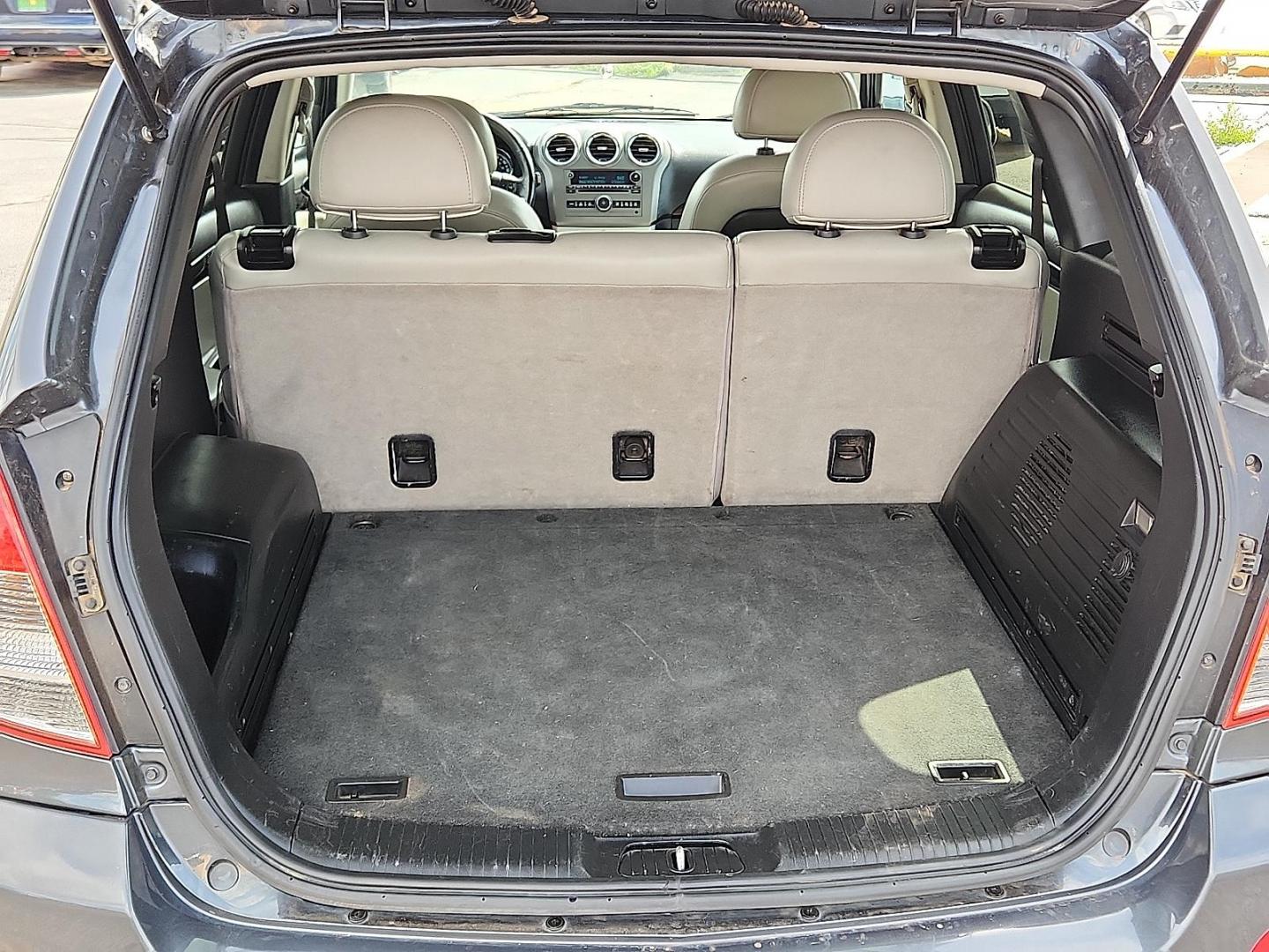 2013 GRAY Chevrolet Captiva Sport LTZ (3GNAL4EK6DS) with an ECOTEC 2.4L I-4 gasoline direct injection, DOHC, variable valve control, regular unleaded, engine with 180HP engine, located at 4711 Ave Q, Lubbock, TX, 79412, (806) 687-2362, 33.551304, -101.855293 - Photo#7