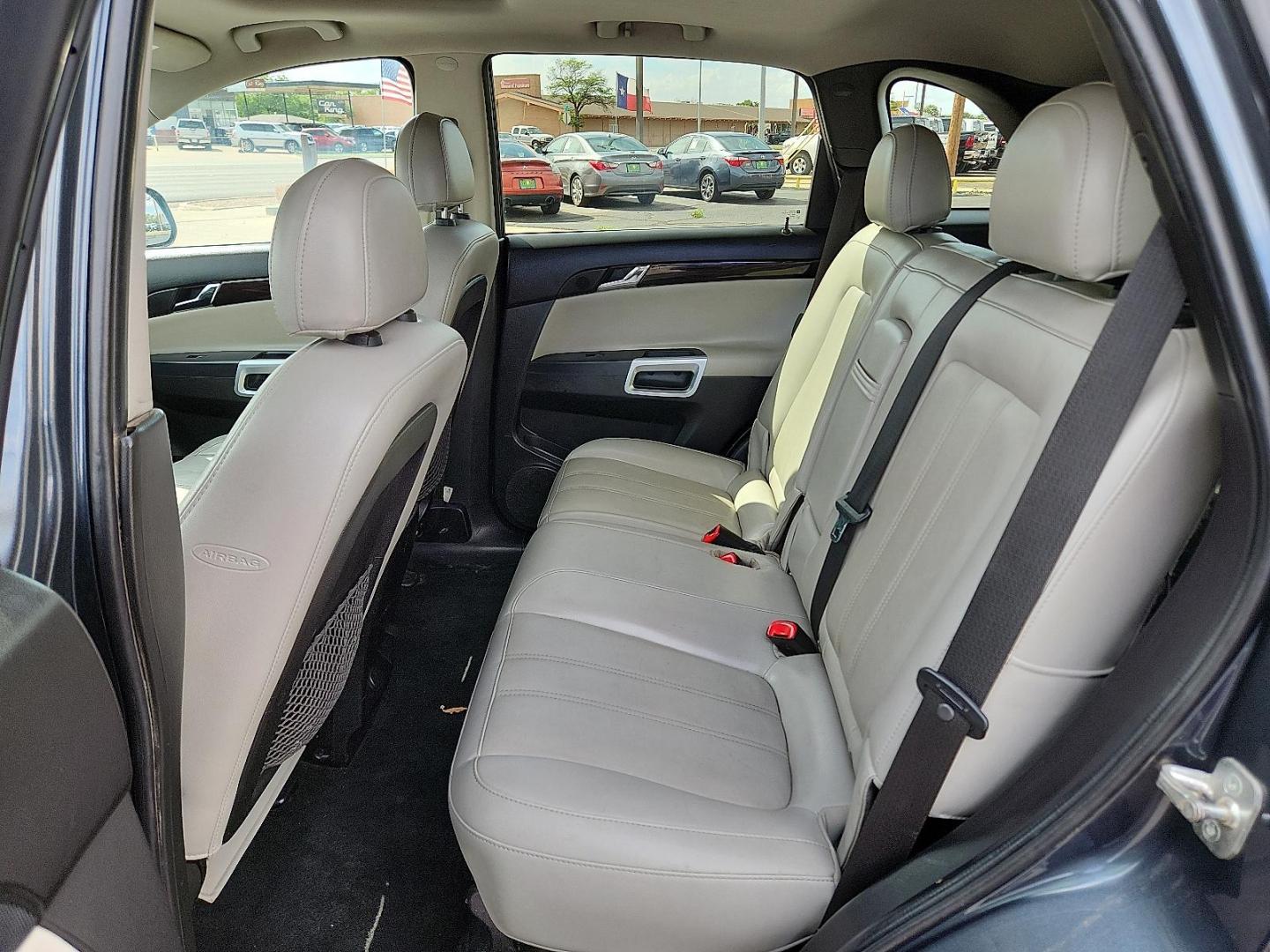 2013 GRAY Chevrolet Captiva Sport LTZ (3GNAL4EK6DS) with an ECOTEC 2.4L I-4 gasoline direct injection, DOHC, variable valve control, regular unleaded, engine with 180HP engine, located at 4711 Ave Q, Lubbock, TX, 79412, (806) 687-2362, 33.551304, -101.855293 - Photo#8