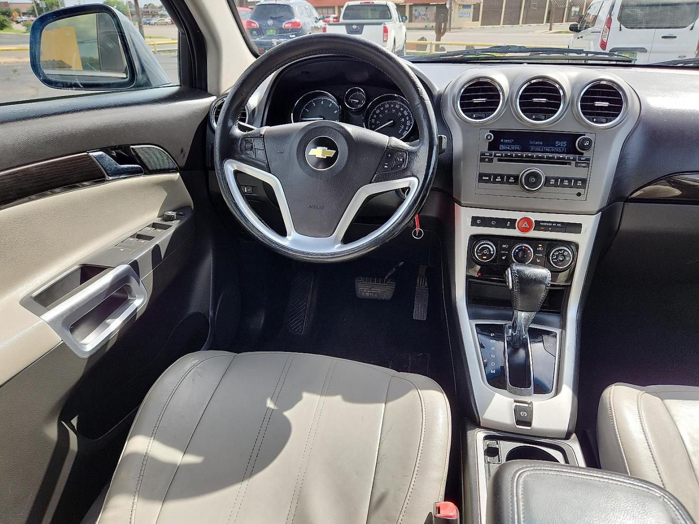 2013 GRAY Chevrolet Captiva Sport LTZ (3GNAL4EK6DS) with an ECOTEC 2.4L I-4 gasoline direct injection, DOHC, variable valve control, regular unleaded, engine with 180HP engine, located at 4711 Ave Q, Lubbock, TX, 79412, (806) 687-2362, 33.551304, -101.855293 - Photo#9