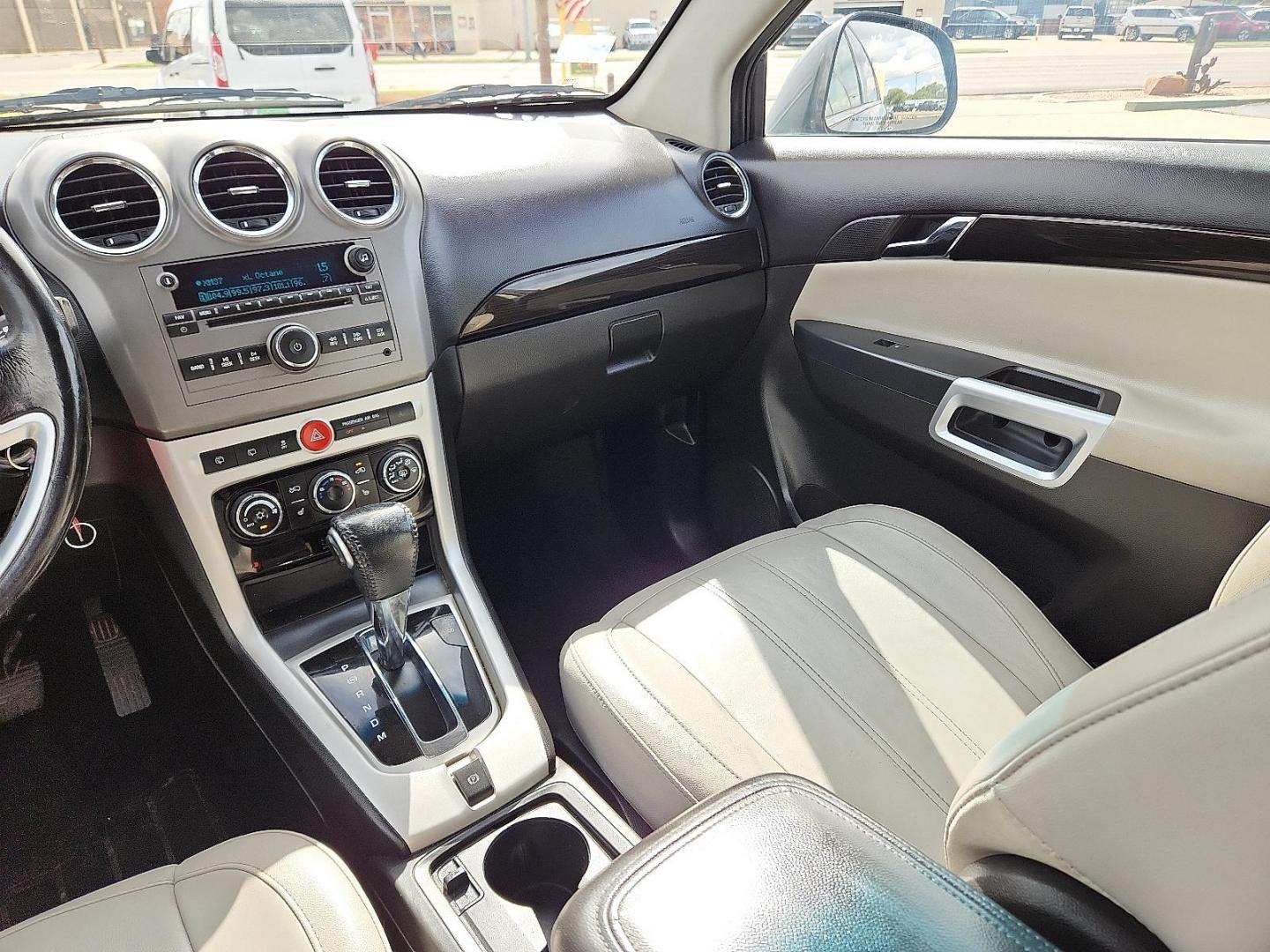 2013 GRAY Chevrolet Captiva Sport LTZ (3GNAL4EK6DS) with an ECOTEC 2.4L I-4 gasoline direct injection, DOHC, variable valve control, regular unleaded, engine with 180HP engine, located at 4711 Ave Q, Lubbock, TX, 79412, (806) 687-2362, 33.551304, -101.855293 - Photo#10