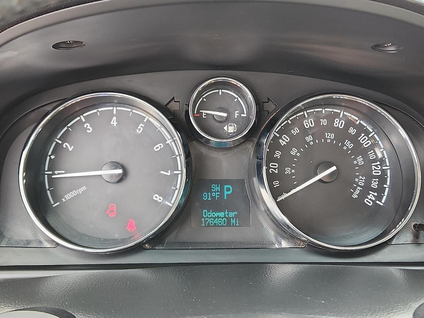 2013 GRAY Chevrolet Captiva Sport LTZ (3GNAL4EK6DS) with an ECOTEC 2.4L I-4 gasoline direct injection, DOHC, variable valve control, regular unleaded, engine with 180HP engine, located at 4711 Ave Q, Lubbock, TX, 79412, (806) 687-2362, 33.551304, -101.855293 - Photo#15