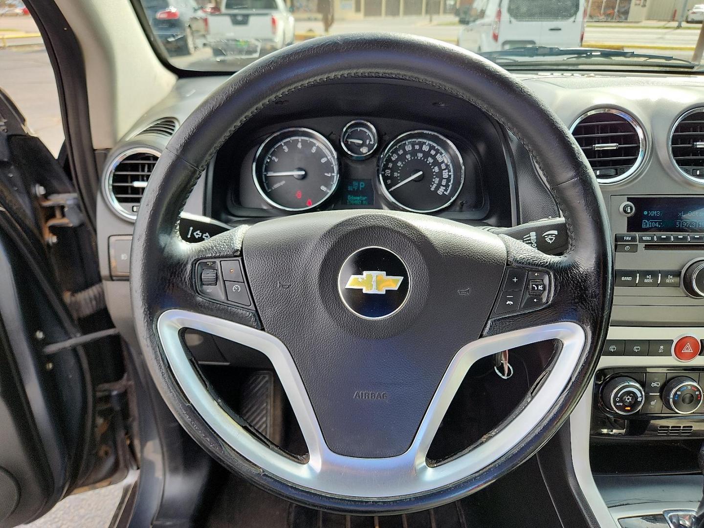 2013 GRAY Chevrolet Captiva Sport LTZ (3GNAL4EK6DS) with an ECOTEC 2.4L I-4 gasoline direct injection, DOHC, variable valve control, regular unleaded, engine with 180HP engine, located at 4711 Ave Q, Lubbock, TX, 79412, (806) 687-2362, 33.551304, -101.855293 - Photo#16