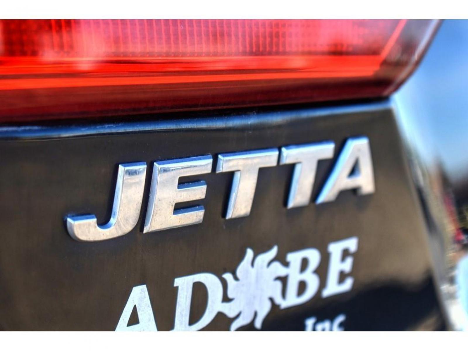 2014 BLACK UNI /TITAN BLACK Volkswagen Jetta Sedan S (3VW2K7AJ7EM) with an Engine: 2.0L I-4 SOHC engine, 6-SPEED AUTOMATIC transmission, located at 4711 Ave Q, Lubbock, TX, 79412, (806) 687-2362, 33.551304, -101.855293 - Photo #10