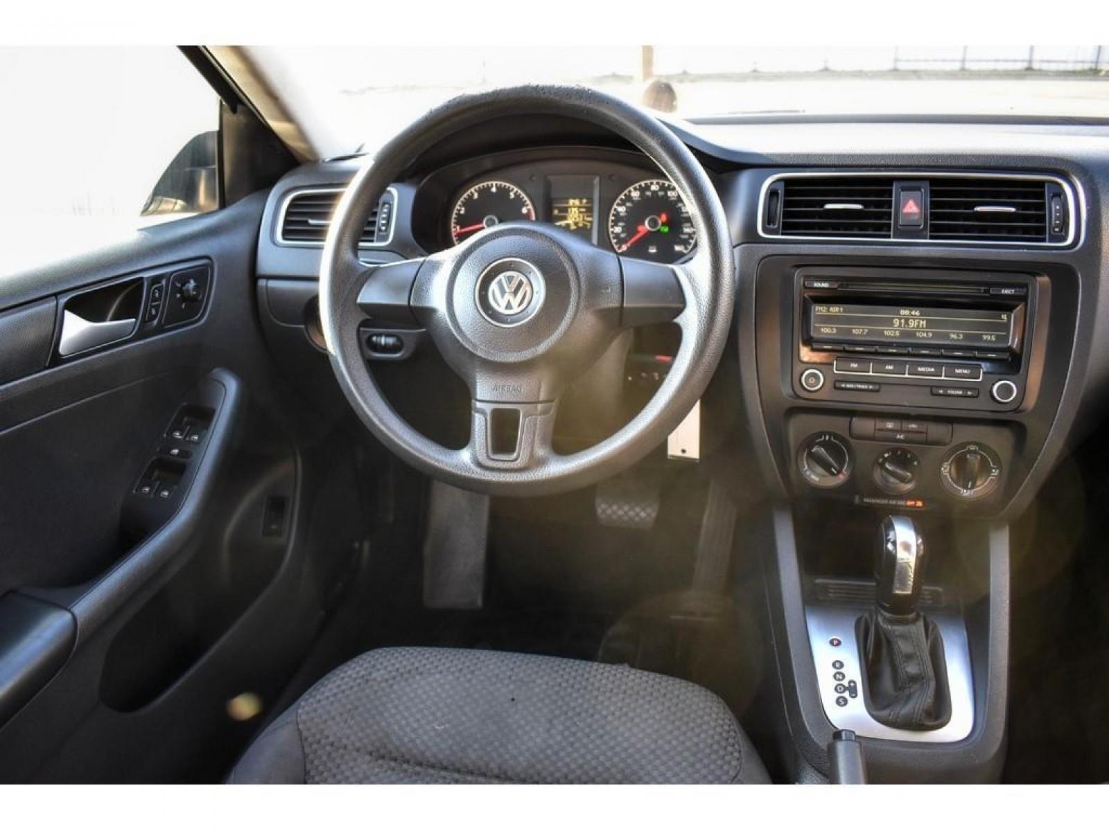 2014 BLACK UNI /TITAN BLACK Volkswagen Jetta Sedan S (3VW2K7AJ7EM) with an Engine: 2.0L I-4 SOHC engine, 6-SPEED AUTOMATIC transmission, located at 4711 Ave Q, Lubbock, TX, 79412, (806) 687-2362, 33.551304, -101.855293 - Photo #13