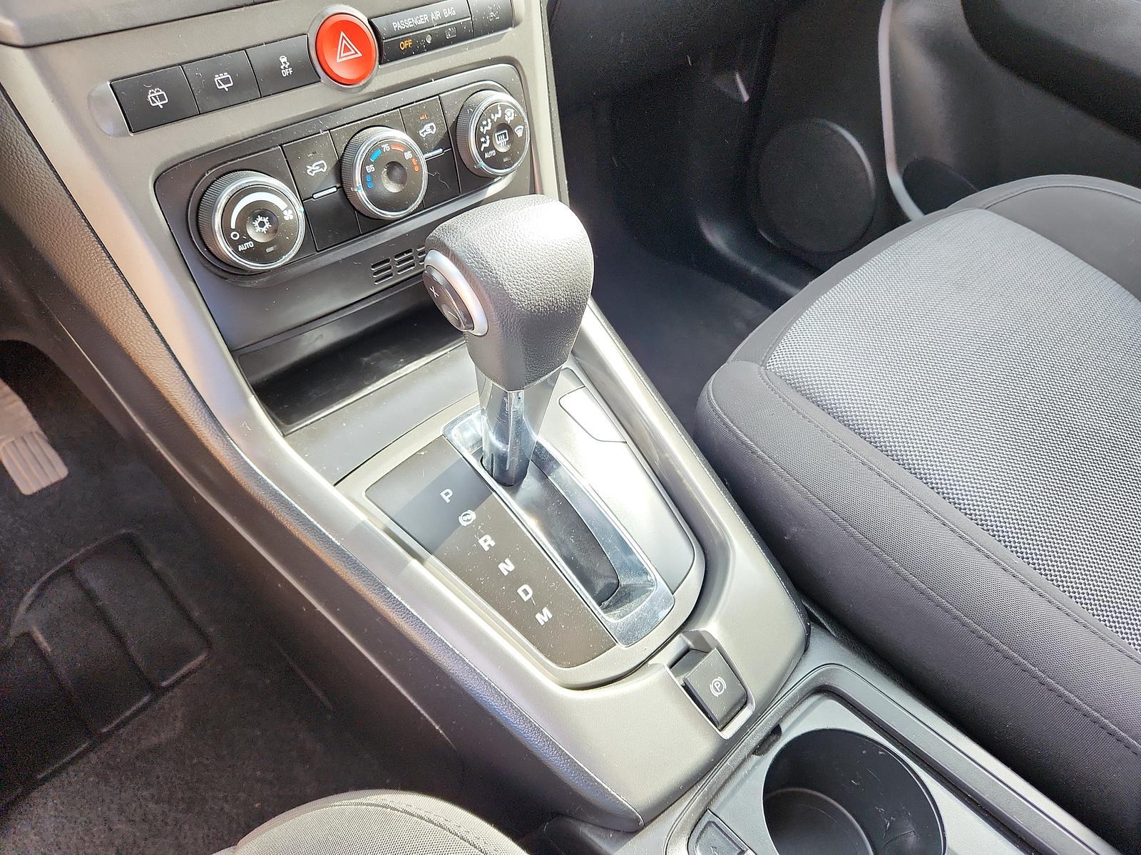 2012 Arctic Ice /Black Chevrolet Captiva Sport Fleet LS w/2LS (3GNAL2EK3CS) with an ENGINE, 2.4L DOHC 4-CYLINDER SIDI (SPARK IGNITION DIRECT INJECTION) engine, located at 4711 Ave Q, Lubbock, TX, 79412, (806) 687-2362, 33.551304, -101.855293 - Photo #27