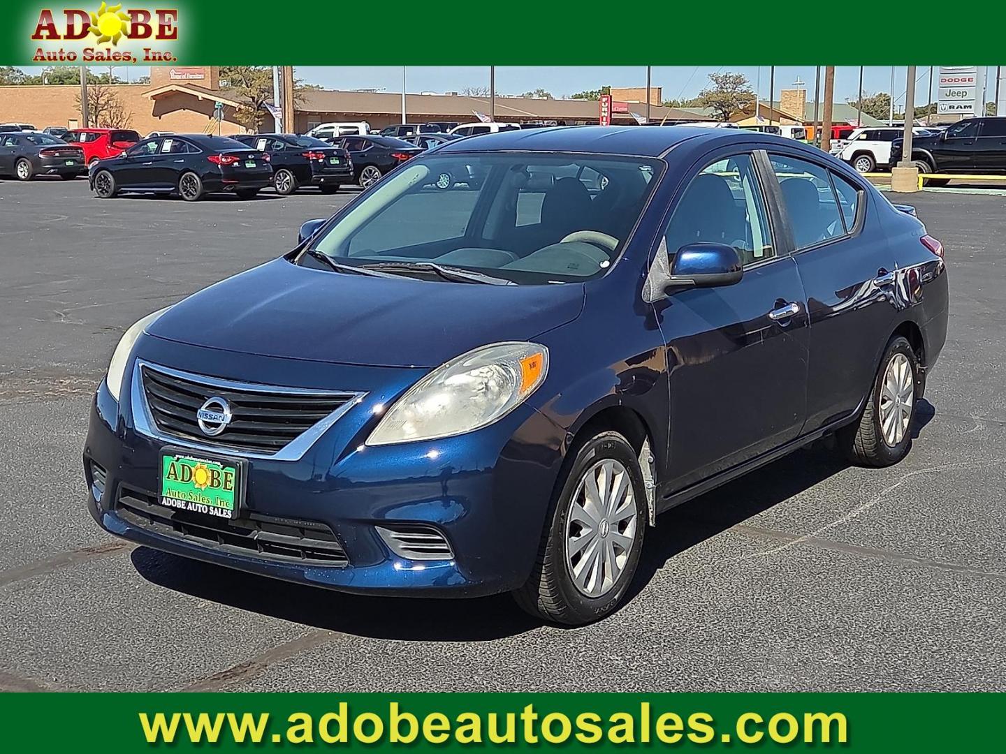 2014 Blue Onyx - B23 /Charcoal - G Nissan Versa 1.6 SV (3N1CN7AP0EL) with an 1.6L I-4 DOHC, variable valve control, regular unleaded, engine with 109HP engine, located at 4711 Ave Q, Lubbock, TX, 79412, (806) 687-2362, 33.551304, -101.855293 - Photo#0