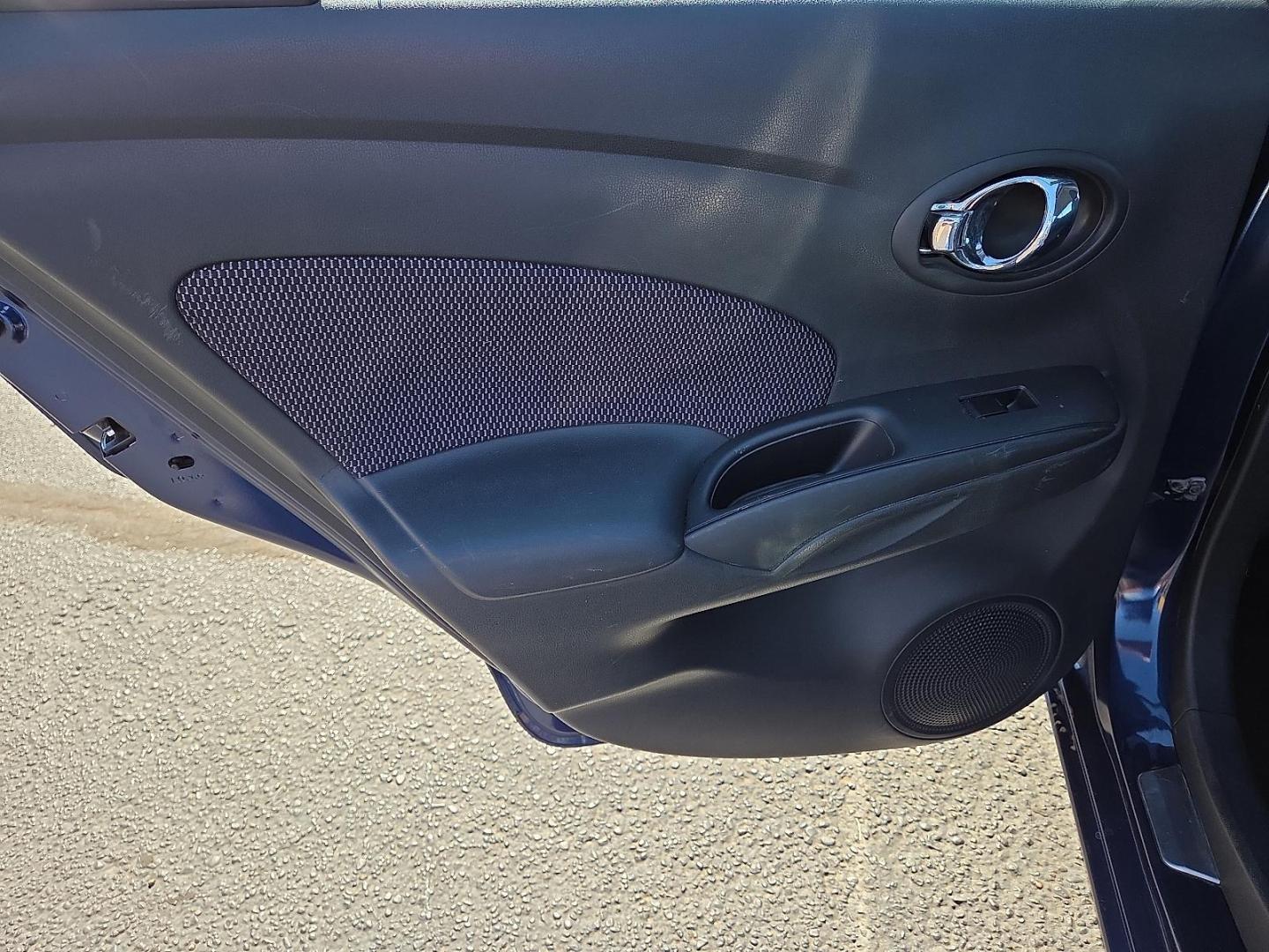 2014 Blue Onyx - B23 /Charcoal - G Nissan Versa 1.6 SV (3N1CN7AP0EL) with an 1.6L I-4 DOHC, variable valve control, regular unleaded, engine with 109HP engine, located at 4711 Ave Q, Lubbock, TX, 79412, (806) 687-2362, 33.551304, -101.855293 - Photo#21