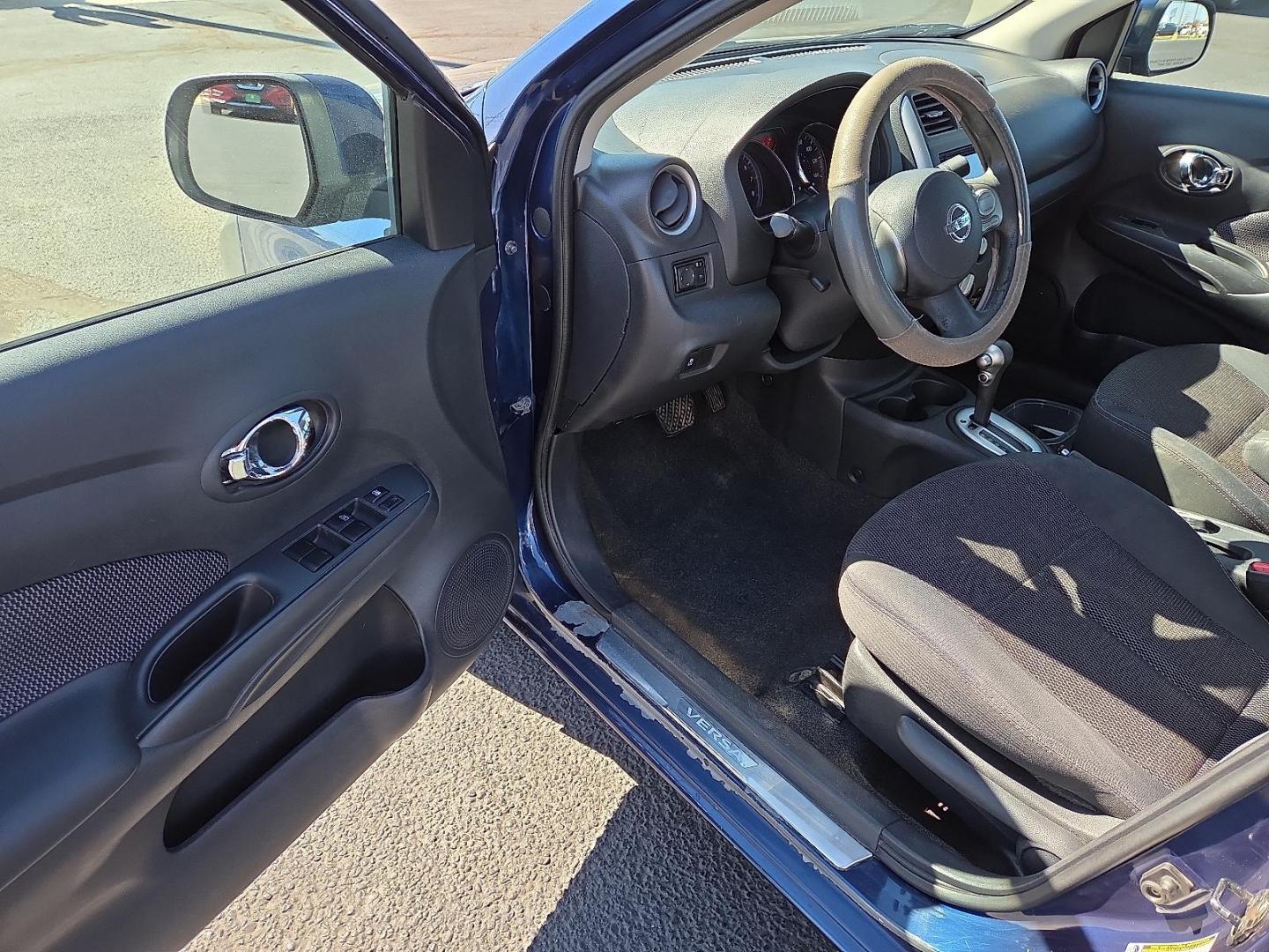 2014 Blue Onyx - B23 /Charcoal - G Nissan Versa 1.6 SV (3N1CN7AP0EL) with an 1.6L I-4 DOHC, variable valve control, regular unleaded, engine with 109HP engine, located at 4711 Ave Q, Lubbock, TX, 79412, (806) 687-2362, 33.551304, -101.855293 - Photo#22