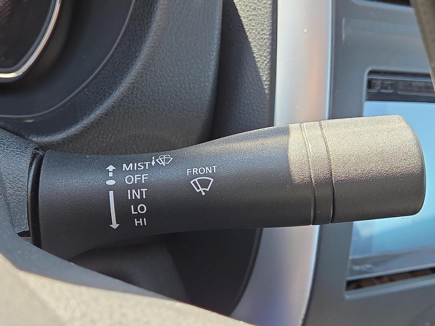 2014 Blue Onyx - B23 /Charcoal - G Nissan Versa 1.6 SV (3N1CN7AP0EL) with an 1.6L I-4 DOHC, variable valve control, regular unleaded, engine with 109HP engine, located at 4711 Ave Q, Lubbock, TX, 79412, (806) 687-2362, 33.551304, -101.855293 - Photo#27