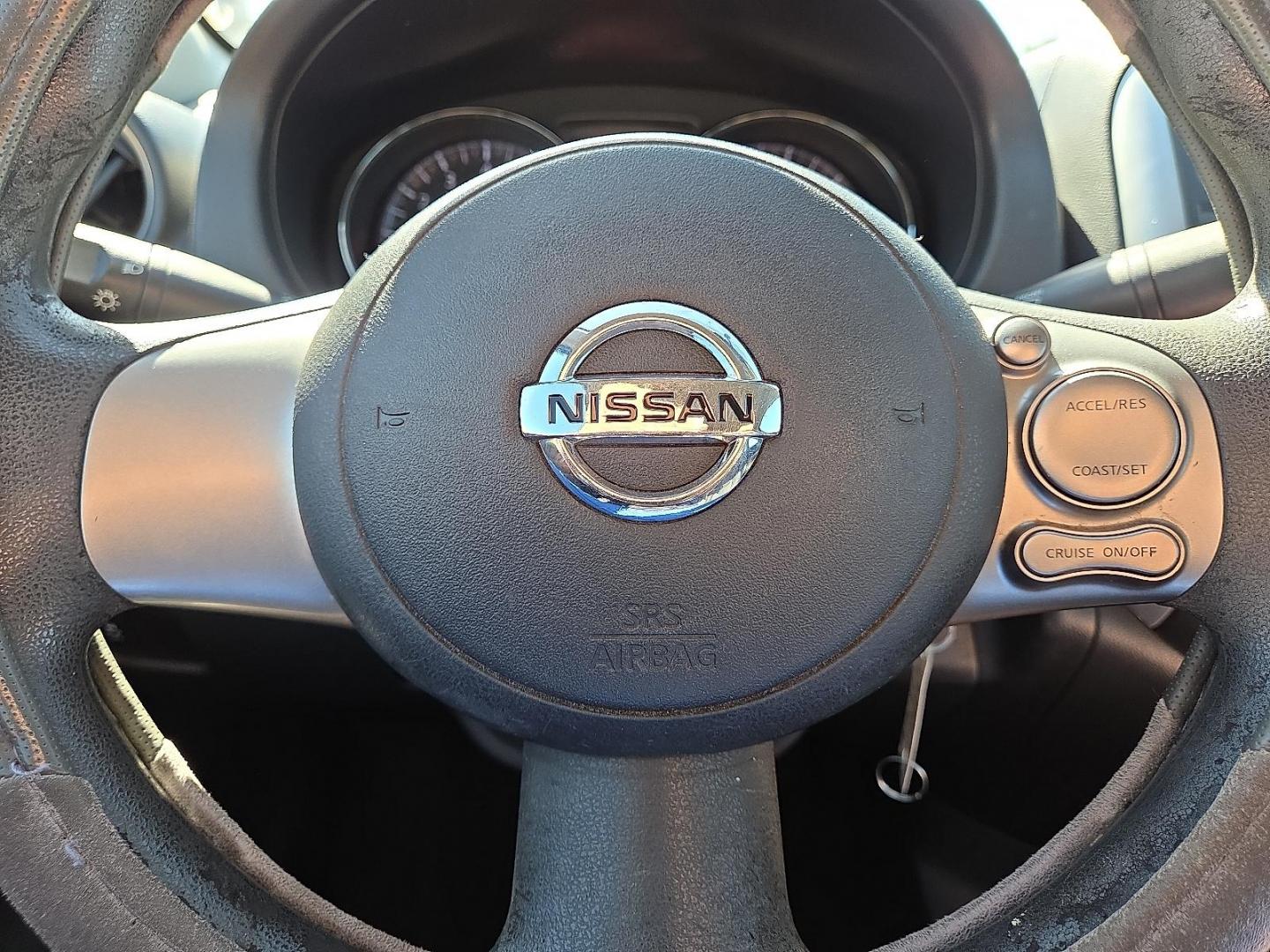 2014 Blue Onyx - B23 /Charcoal - G Nissan Versa 1.6 SV (3N1CN7AP0EL) with an 1.6L I-4 DOHC, variable valve control, regular unleaded, engine with 109HP engine, located at 4711 Ave Q, Lubbock, TX, 79412, (806) 687-2362, 33.551304, -101.855293 - Photo#29