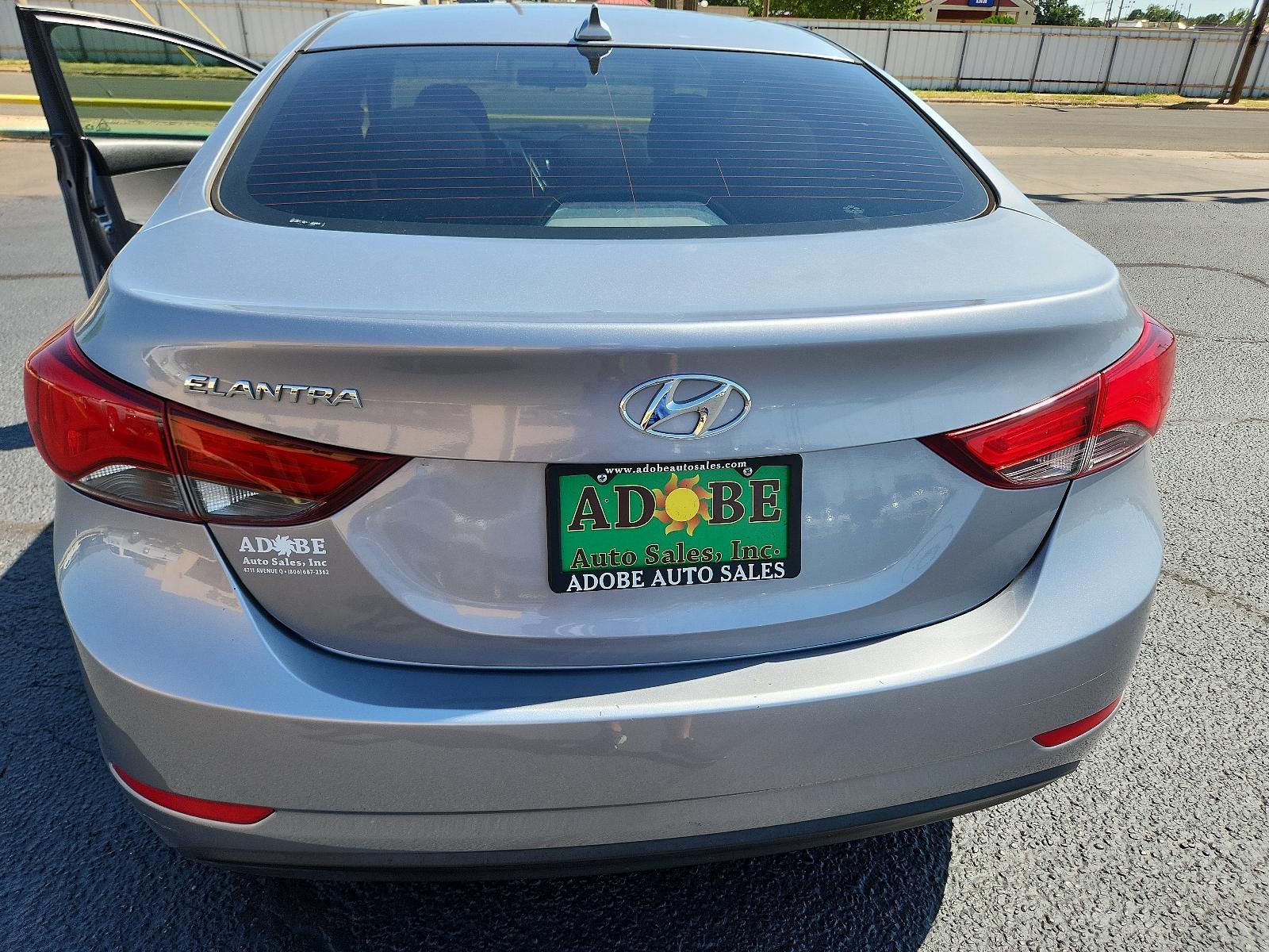 2016 Quartz White Pearl - W8 /Beige - YVF Hyundai Elantra SE (5NPDH4AE6GH) with an Engine:1.8L DOHC 16V 4-Cylinder D-CVVT MPI engine, located at 4711 Ave Q, Lubbock, TX, 79412, (806) 687-2362, 33.551304, -101.855293 - Photo #15