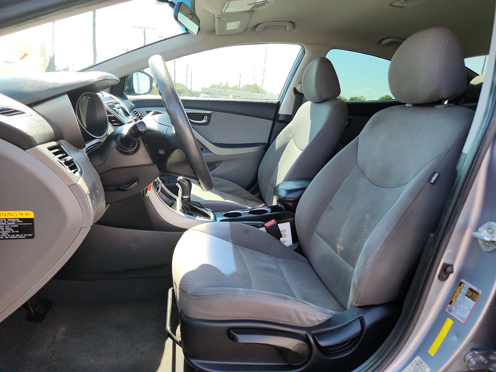 2016 Quartz White Pearl - W8 /Beige - YVF Hyundai Elantra SE (5NPDH4AE6GH) with an Engine:1.8L DOHC 16V 4-Cylinder D-CVVT MPI engine, located at 4711 Ave Q, Lubbock, TX, 79412, (806) 687-2362, 33.551304, -101.855293 - Photo #18