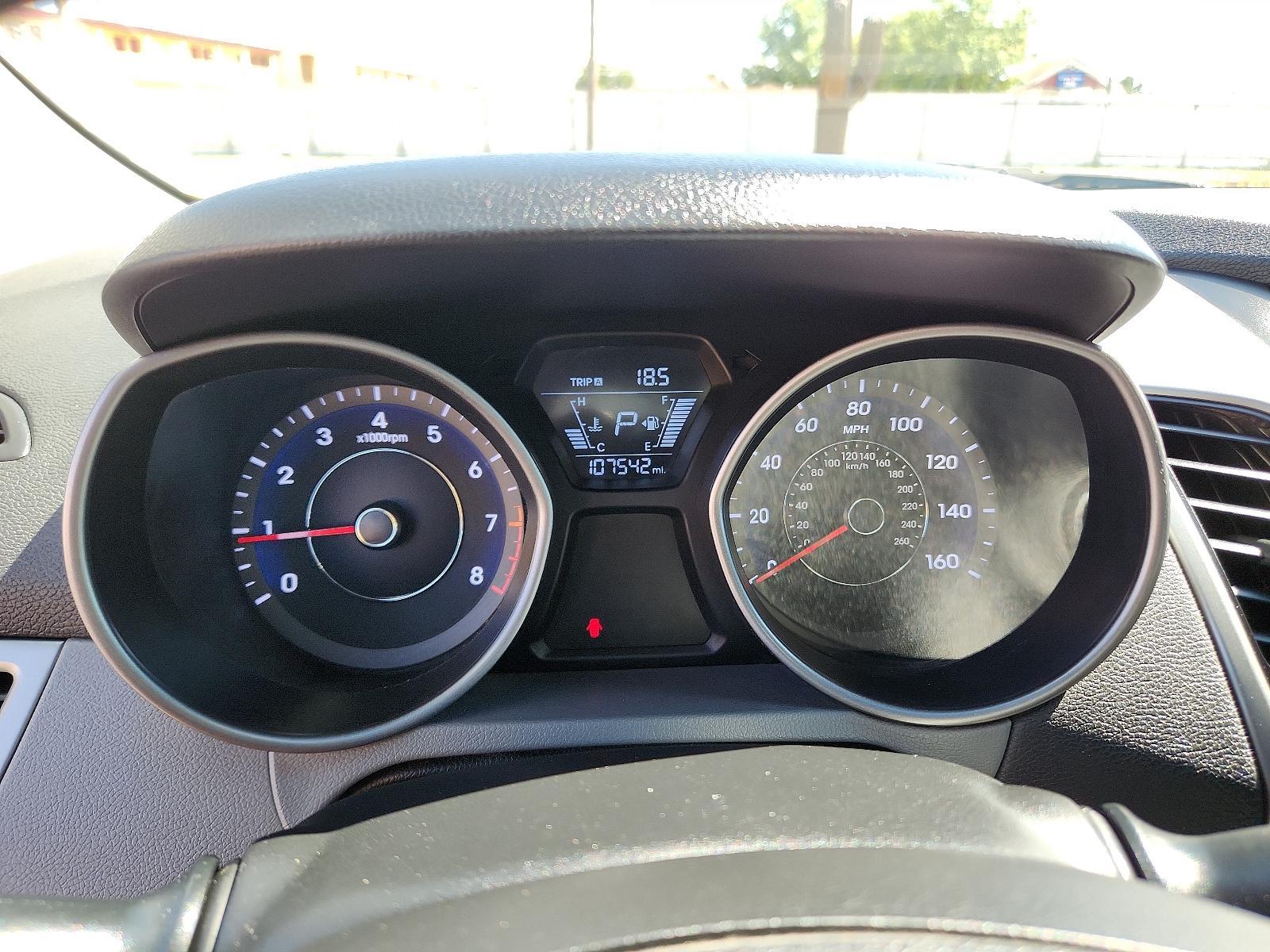 2016 Quartz White Pearl - W8 /Beige - YVF Hyundai Elantra SE (5NPDH4AE6GH) with an Engine:1.8L DOHC 16V 4-Cylinder D-CVVT MPI engine, located at 4711 Ave Q, Lubbock, TX, 79412, (806) 687-2362, 33.551304, -101.855293 - Photo #26