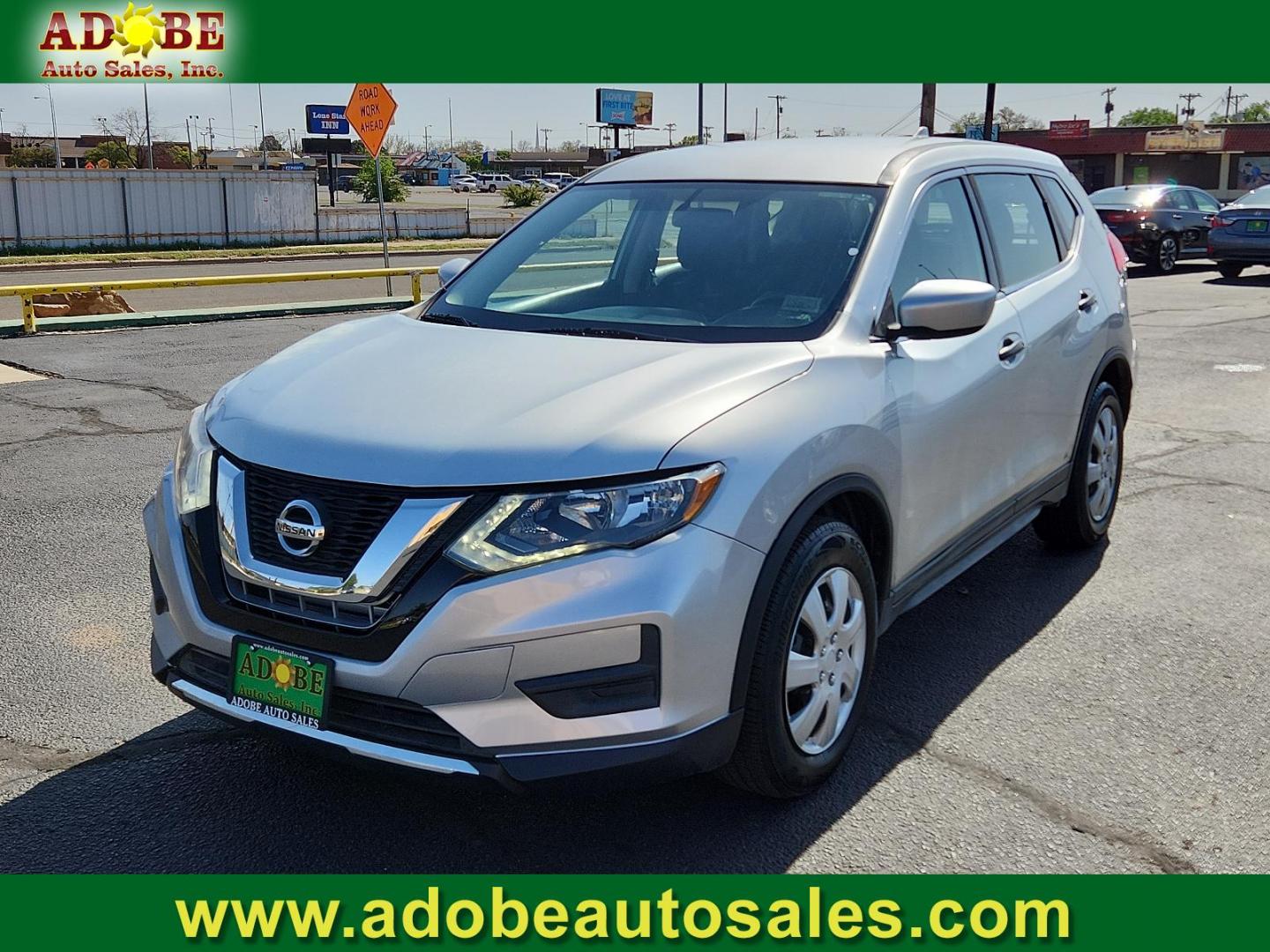 2017 Brilliant Silver - K23 /Charcoal - G Nissan Rogue S (KNMAT2MT8HP) with an Engine: 2.5L DOHC 16-Valve I4 -inc: ECO mode engine, located at 4711 Ave Q, Lubbock, TX, 79412, (806) 687-2362, 33.551304, -101.855293 - Photo#0
