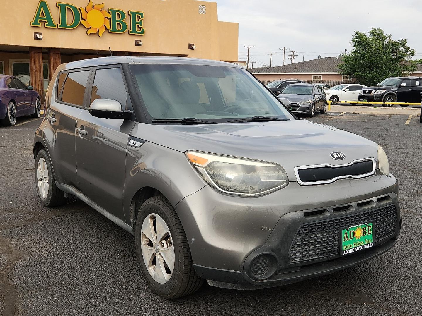 2015 GRAY /Black - EQ Kia Soul (KNDJN2A25F7) with an Gamma 1.6L I-4 gasoline direct injection, DOHC, variable valve control, regular unleaded, engine with 130HP engine, located at 4711 Ave Q, Lubbock, TX, 79412, (806) 687-2362, 33.551304, -101.855293 - Photo#6