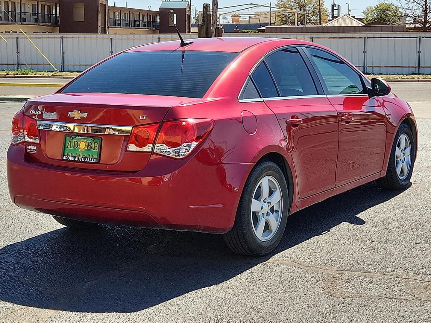 2014 RED /Jet Black - AFF Chevrolet Cruze 1LT Auto (1G1PC5SB5E7) with an ECOTEC 1.4L I-4 DOHC, VVT variable valve control, intercooled turbo, regular unleaded, engine with 138HP engine, located at 4711 Ave Q, Lubbock, TX, 79412, (806) 687-2362, 33.551304, -101.855293 - Photo#4