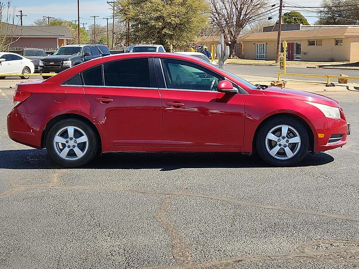 2014 RED /Jet Black - AFF Chevrolet Cruze 1LT Auto (1G1PC5SB5E7) with an ECOTEC 1.4L I-4 DOHC, VVT variable valve control, intercooled turbo, regular unleaded, engine with 138HP engine, located at 4711 Ave Q, Lubbock, TX, 79412, (806) 687-2362, 33.551304, -101.855293 - Photo#5
