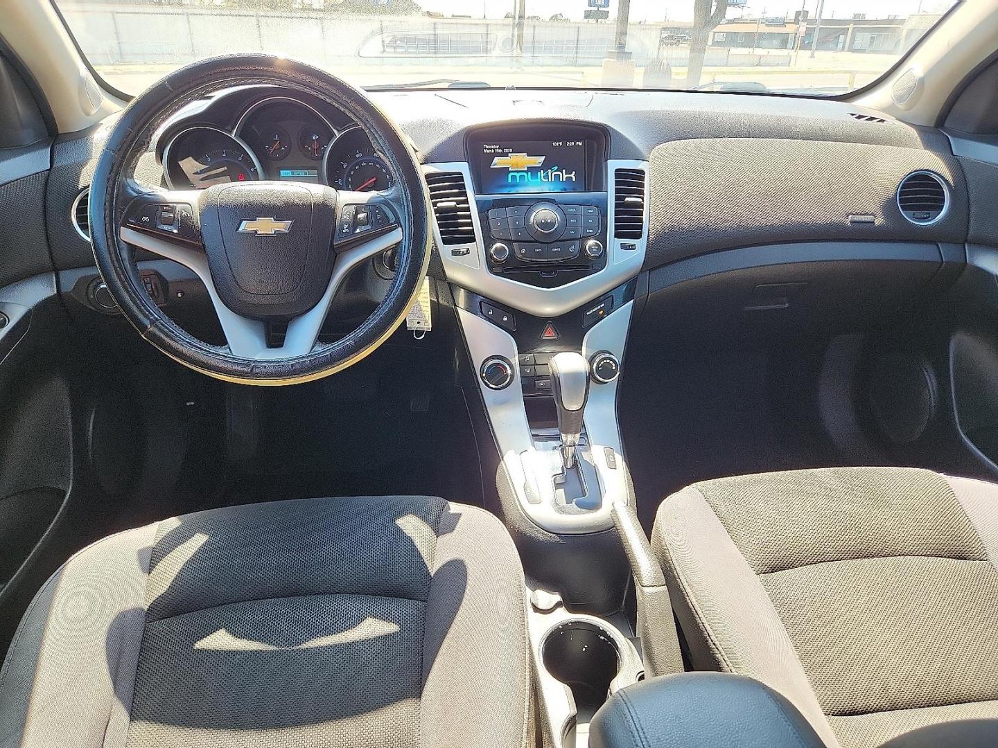 2014 RED /Jet Black - AFF Chevrolet Cruze 1LT Auto (1G1PC5SB5E7) with an ECOTEC 1.4L I-4 DOHC, VVT variable valve control, intercooled turbo, regular unleaded, engine with 138HP engine, located at 4711 Ave Q, Lubbock, TX, 79412, (806) 687-2362, 33.551304, -101.855293 - Photo#10