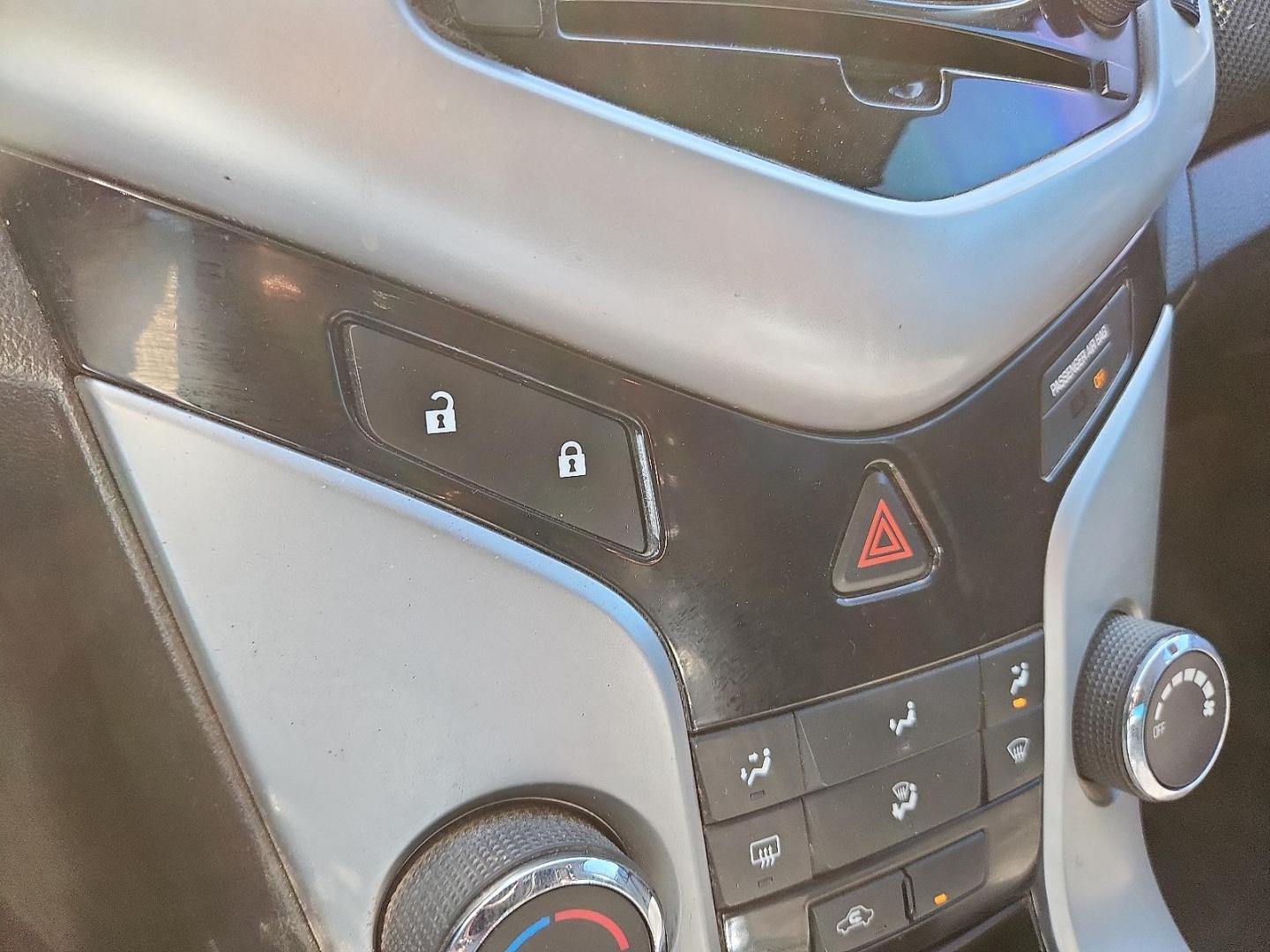 2014 RED /Jet Black - AFF Chevrolet Cruze 1LT Auto (1G1PC5SB5E7) with an ECOTEC 1.4L I-4 DOHC, VVT variable valve control, intercooled turbo, regular unleaded, engine with 138HP engine, located at 4711 Ave Q, Lubbock, TX, 79412, (806) 687-2362, 33.551304, -101.855293 - Photo#16