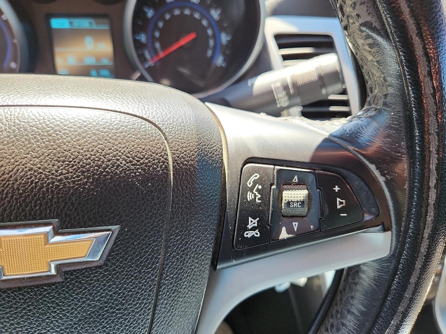 2014 RED /Jet Black - AFF Chevrolet Cruze 1LT Auto (1G1PC5SB5E7) with an ECOTEC 1.4L I-4 DOHC, VVT variable valve control, intercooled turbo, regular unleaded, engine with 138HP engine, located at 4711 Ave Q, Lubbock, TX, 79412, (806) 687-2362, 33.551304, -101.855293 - Photo#18