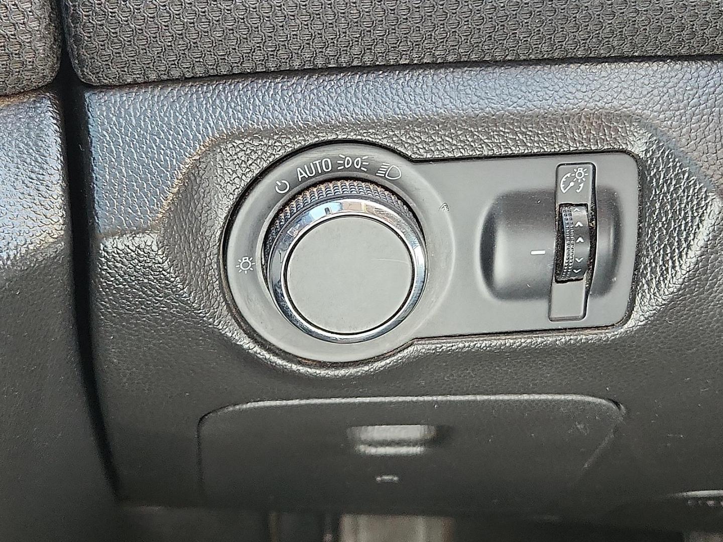 2014 RED /Jet Black - AFF Chevrolet Cruze 1LT Auto (1G1PC5SB5E7) with an ECOTEC 1.4L I-4 DOHC, VVT variable valve control, intercooled turbo, regular unleaded, engine with 138HP engine, located at 4711 Ave Q, Lubbock, TX, 79412, (806) 687-2362, 33.551304, -101.855293 - Photo#20