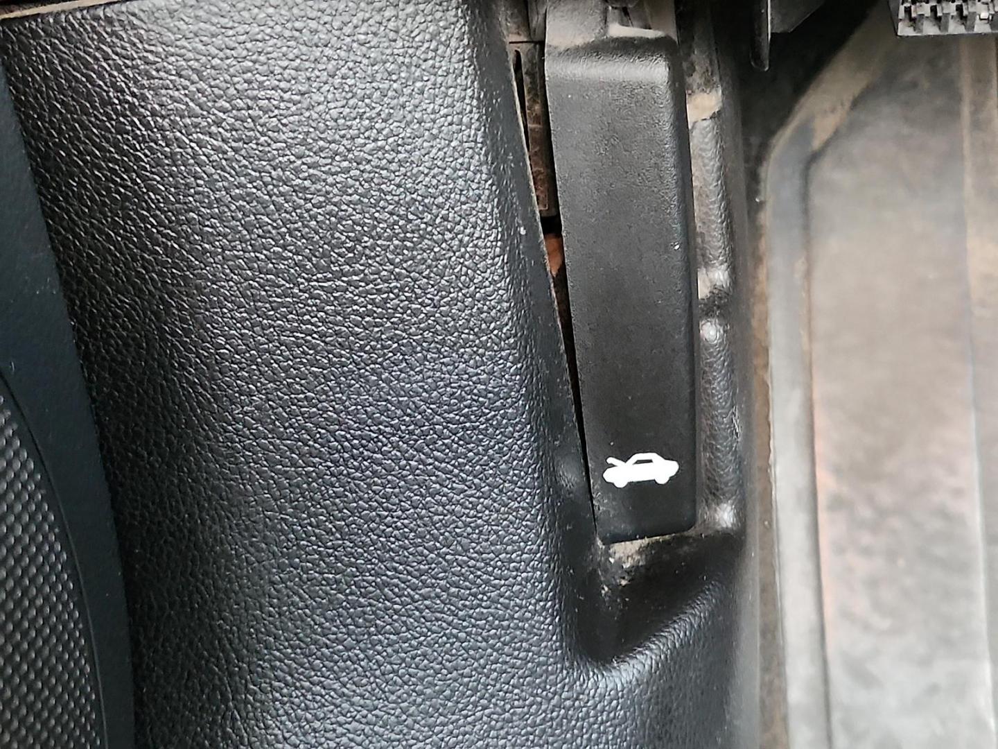 2014 RED /Jet Black - AFF Chevrolet Cruze 1LT Auto (1G1PC5SB5E7) with an ECOTEC 1.4L I-4 DOHC, VVT variable valve control, intercooled turbo, regular unleaded, engine with 138HP engine, located at 4711 Ave Q, Lubbock, TX, 79412, (806) 687-2362, 33.551304, -101.855293 - Photo#23