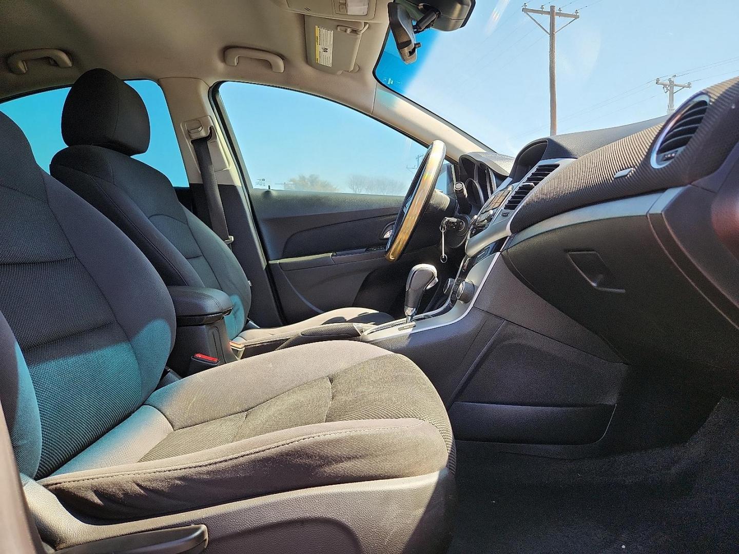 2014 RED /Jet Black - AFF Chevrolet Cruze 1LT Auto (1G1PC5SB5E7) with an ECOTEC 1.4L I-4 DOHC, VVT variable valve control, intercooled turbo, regular unleaded, engine with 138HP engine, located at 4711 Ave Q, Lubbock, TX, 79412, (806) 687-2362, 33.551304, -101.855293 - Photo#26