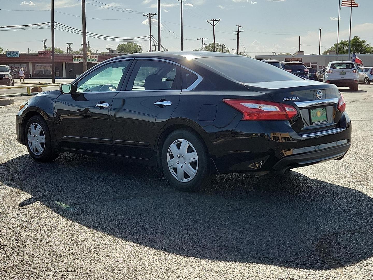 2017 BLACK /Charcoal - G Nissan Altima 2.5 S (1N4AL3AP2HC) with an 2.5L I-4 DOHC, variable valve control, regular unleaded, engine with 179HP engine, located at 4711 Ave Q, Lubbock, TX, 79412, (806) 687-2362, 33.551304, -101.855293 - Photo#2