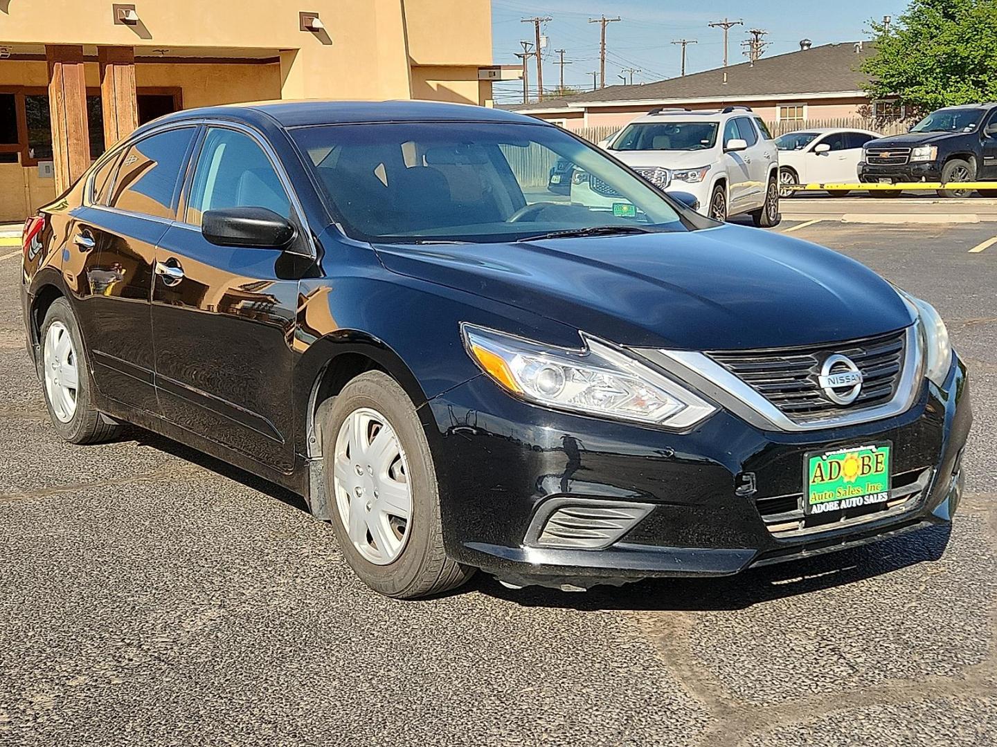 2017 BLACK /Charcoal - G Nissan Altima 2.5 S (1N4AL3AP2HC) with an 2.5L I-4 DOHC, variable valve control, regular unleaded, engine with 179HP engine, located at 4711 Ave Q, Lubbock, TX, 79412, (806) 687-2362, 33.551304, -101.855293 - Photo#5
