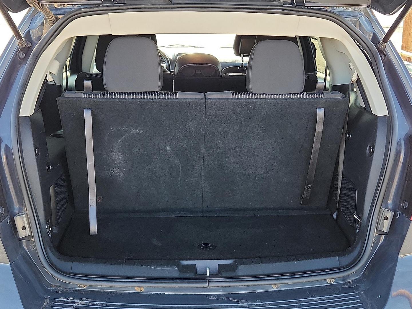 2018 Bruiser Grey Clear Coat Dodge Journey SXT (3C4PDCBB4JT) with an Tigershark MultiAir 2.4L I-4 DOHC, variable valve control, regular unleaded, engine with 173HP engine, located at 4711 Ave Q, Lubbock, TX, 79412, (806) 687-2362, 33.551304, -101.855293 - Photo#6
