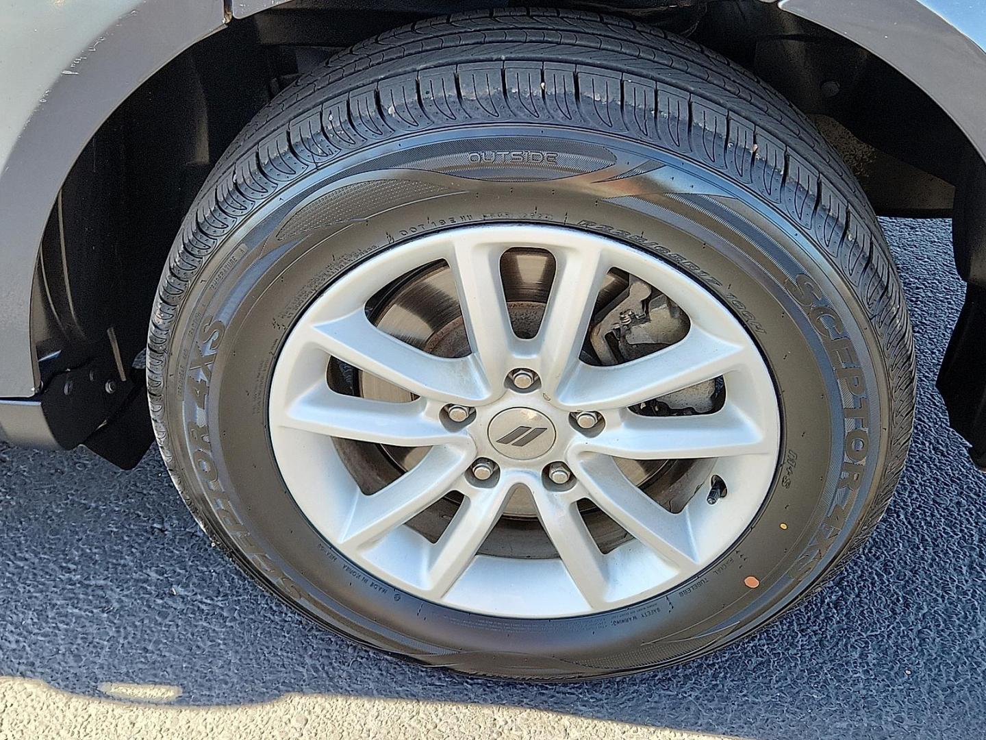 2018 Bruiser Grey Clear Coat Dodge Journey SXT (3C4PDCBB4JT) with an Tigershark MultiAir 2.4L I-4 DOHC, variable valve control, regular unleaded, engine with 173HP engine, located at 4711 Ave Q, Lubbock, TX, 79412, (806) 687-2362, 33.551304, -101.855293 - Photo#7