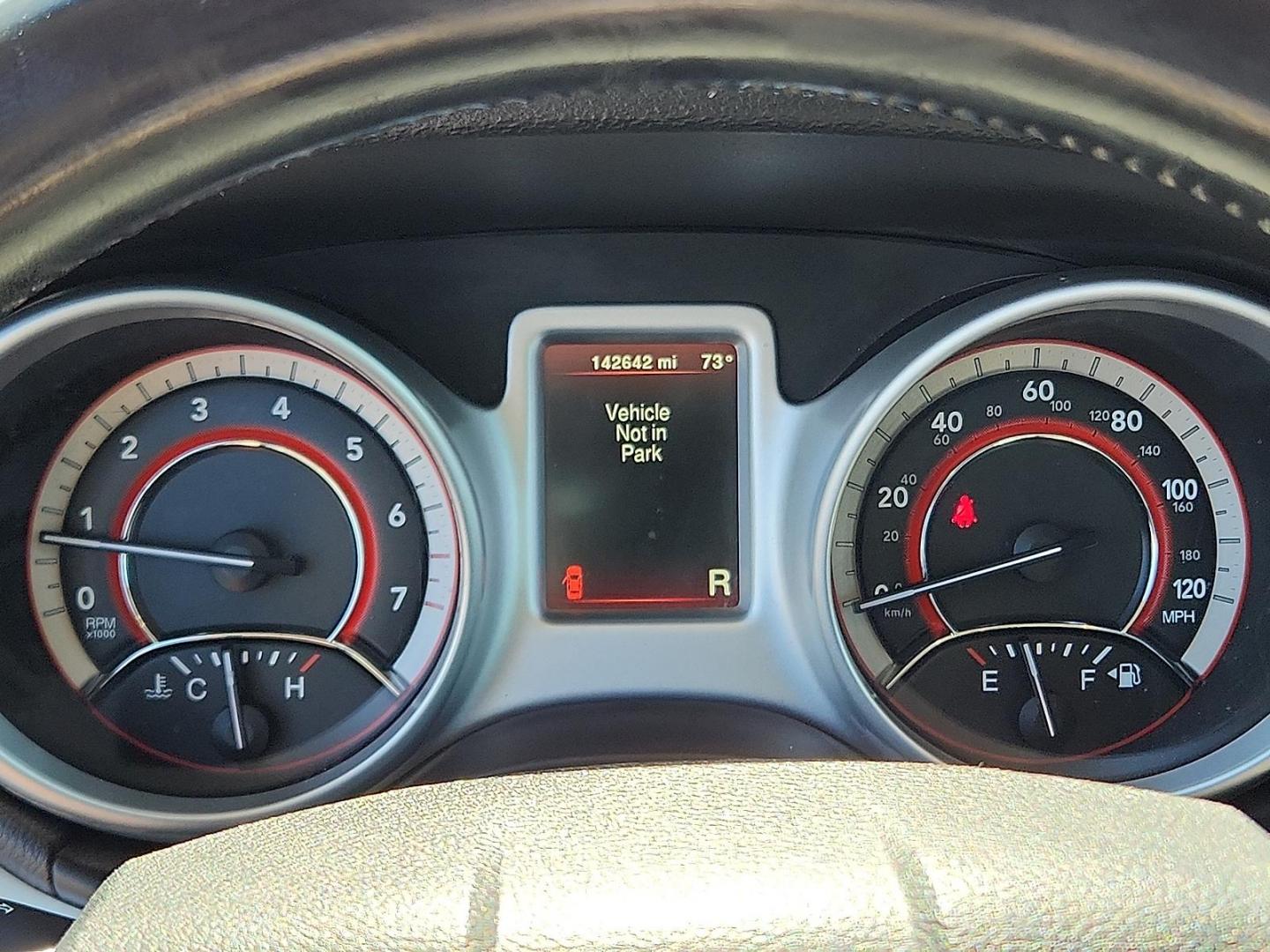 2018 Bruiser Grey Clear Coat Dodge Journey SXT (3C4PDCBB4JT) with an Tigershark MultiAir 2.4L I-4 DOHC, variable valve control, regular unleaded, engine with 173HP engine, located at 4711 Ave Q, Lubbock, TX, 79412, (806) 687-2362, 33.551304, -101.855293 - Photo#16