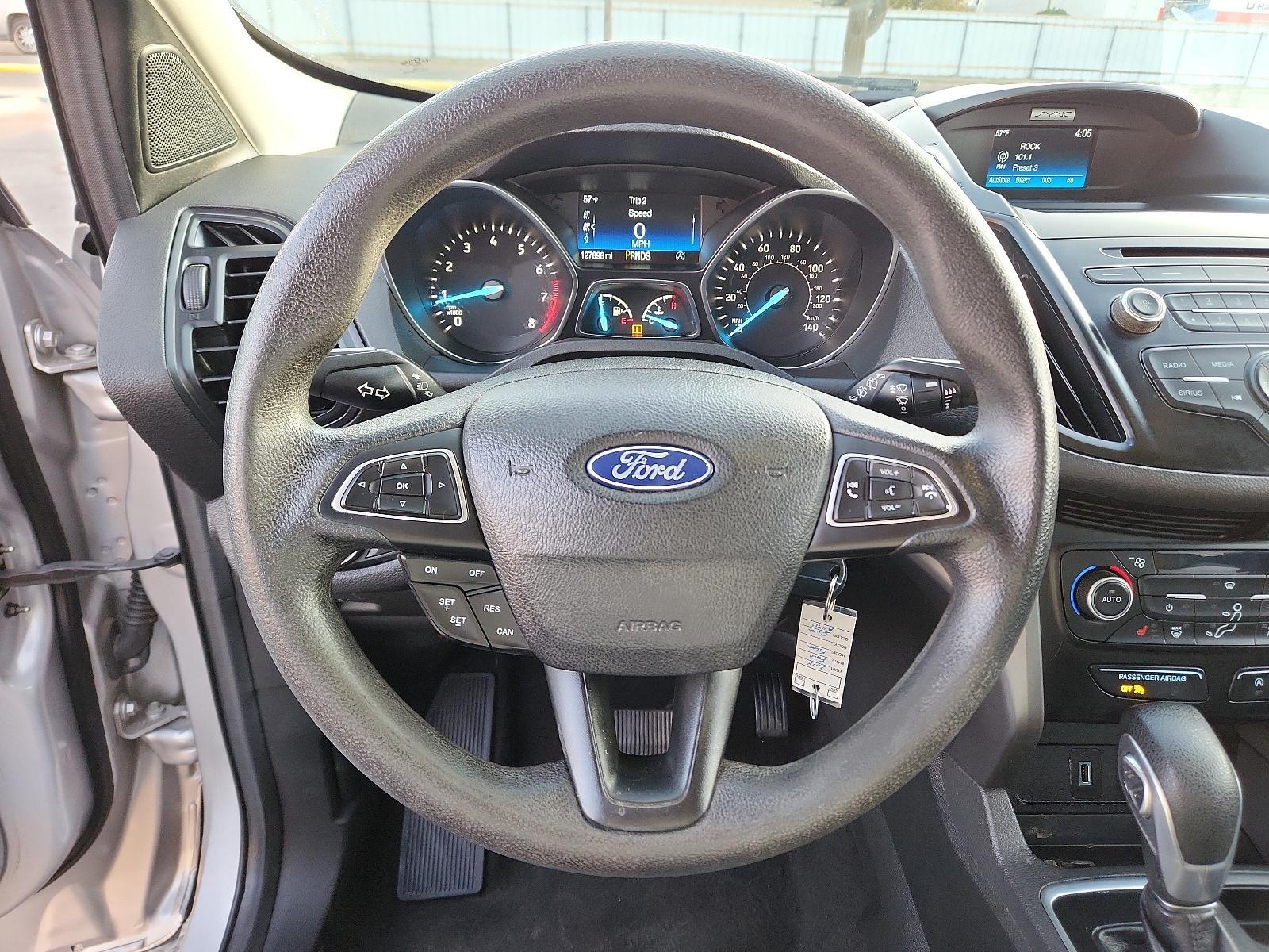 2018 Oxford White /Charcoal Black, cloth Ford Escape SE (1FMCU0GD5JU) with an ENGINE: 1.5L ECOBOOST engine, located at 4711 Ave Q, Lubbock, TX, 79412, (806) 687-2362, 33.551304, -101.855293 - Photo #18