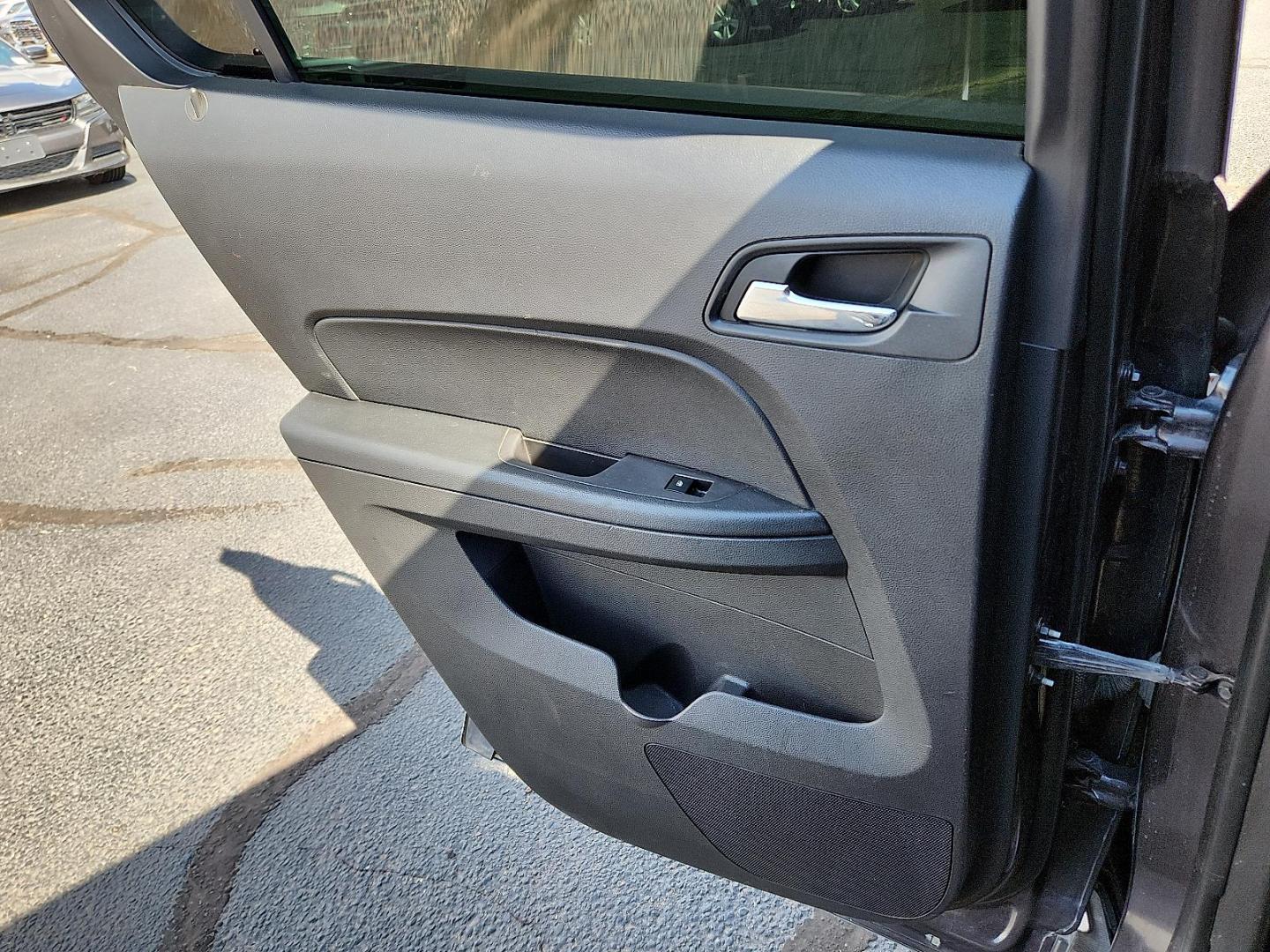 2013 BLACK Chevrolet Equinox 1LT (2GNALDEK2D6) with an 2.4L DOHC 4-Cylinder SIDI Engine engine, located at 4711 Ave Q, Lubbock, TX, 79412, (806) 687-2362, 33.551304, -101.855293 - Photo#13