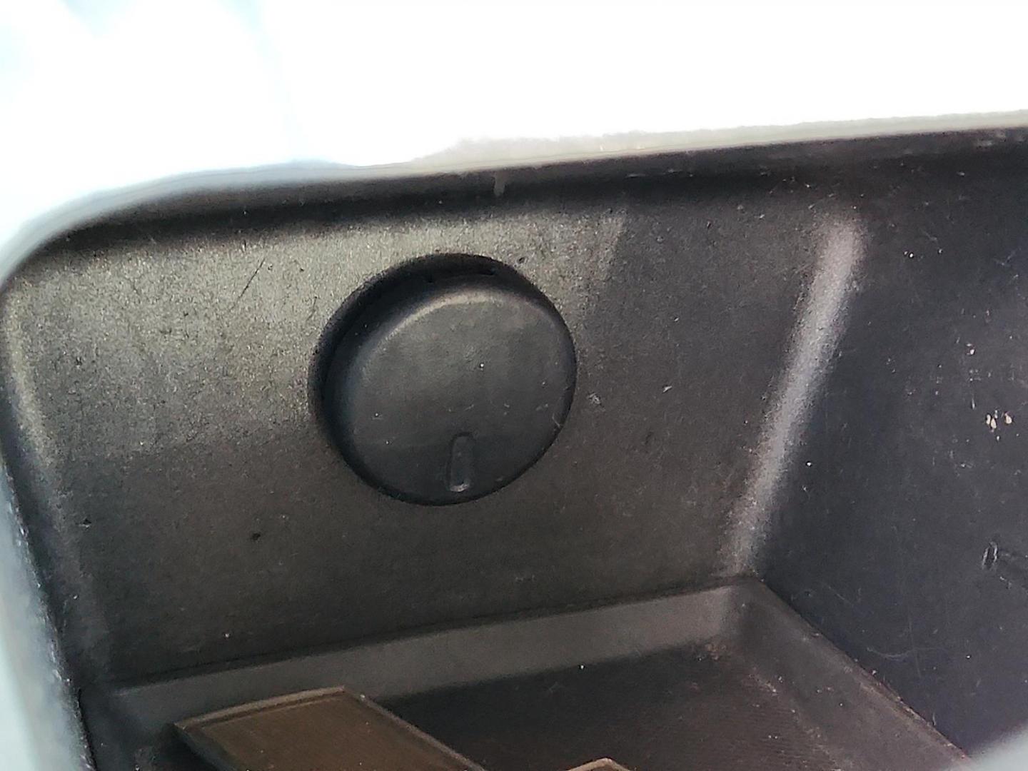 2013 BLACK Chevrolet Equinox 1LT (2GNALDEK2D6) with an 2.4L DOHC 4-Cylinder SIDI Engine engine, located at 4711 Ave Q, Lubbock, TX, 79412, (806) 687-2362, 33.551304, -101.855293 - Photo#21