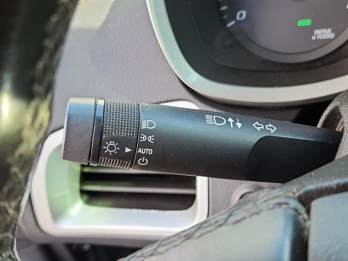 2013 BLACK Chevrolet Equinox 1LT (2GNALDEK2D6) with an 2.4L DOHC 4-Cylinder SIDI Engine engine, located at 4711 Ave Q, Lubbock, TX, 79412, (806) 687-2362, 33.551304, -101.855293 - Photo#28