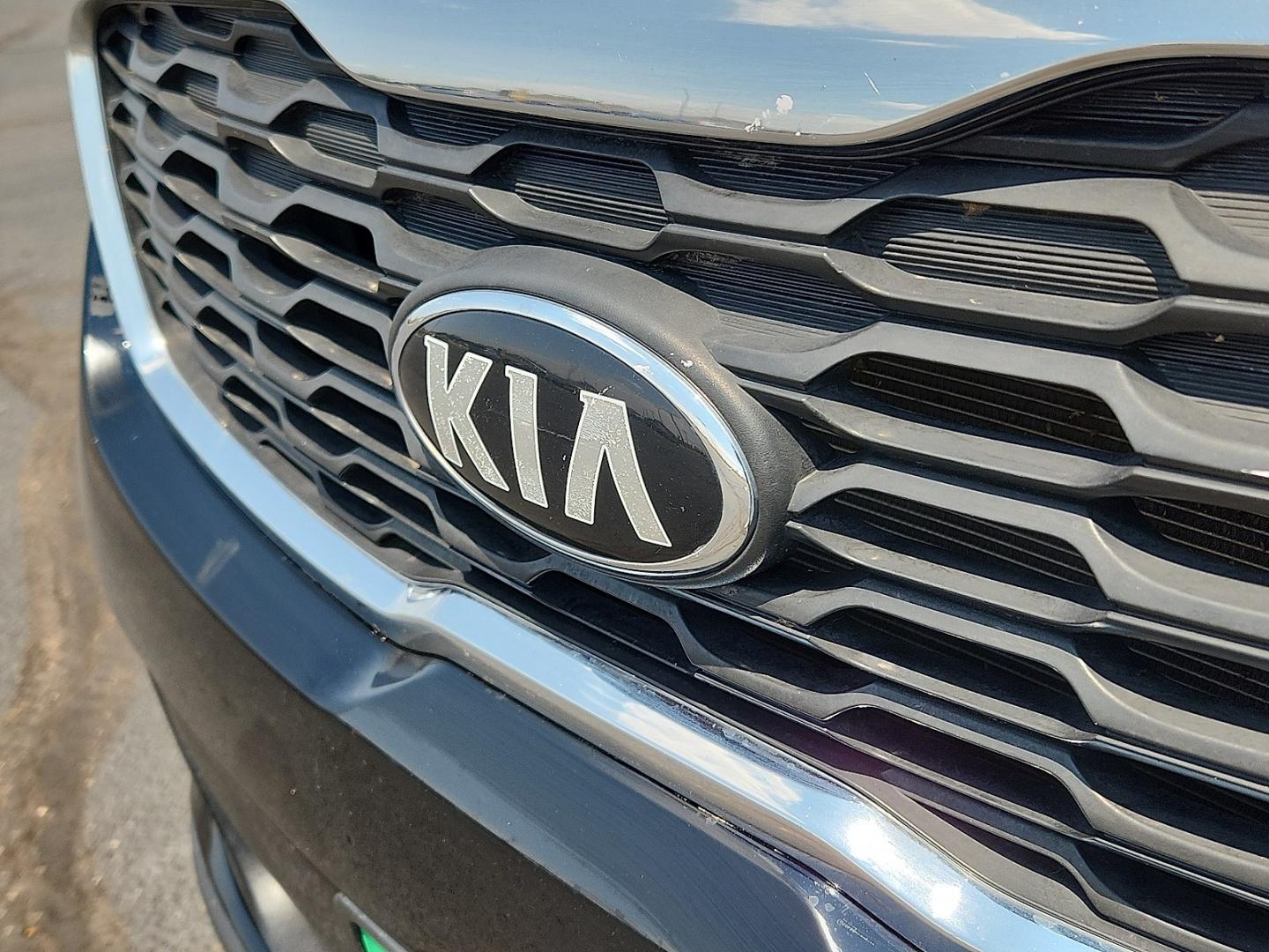 2019 BLACK /Satin Black - WK Kia Sorento 2.4L L (5XYPG4A39KG) with an 2.4L I-4 gasoline direct injection, DOHC, D-CVVT variable valve control, regular unleaded, engine with 185HP engine, located at 4711 Ave Q, Lubbock, TX, 79412, (806) 687-2362, 33.551304, -101.855293- Photo#5