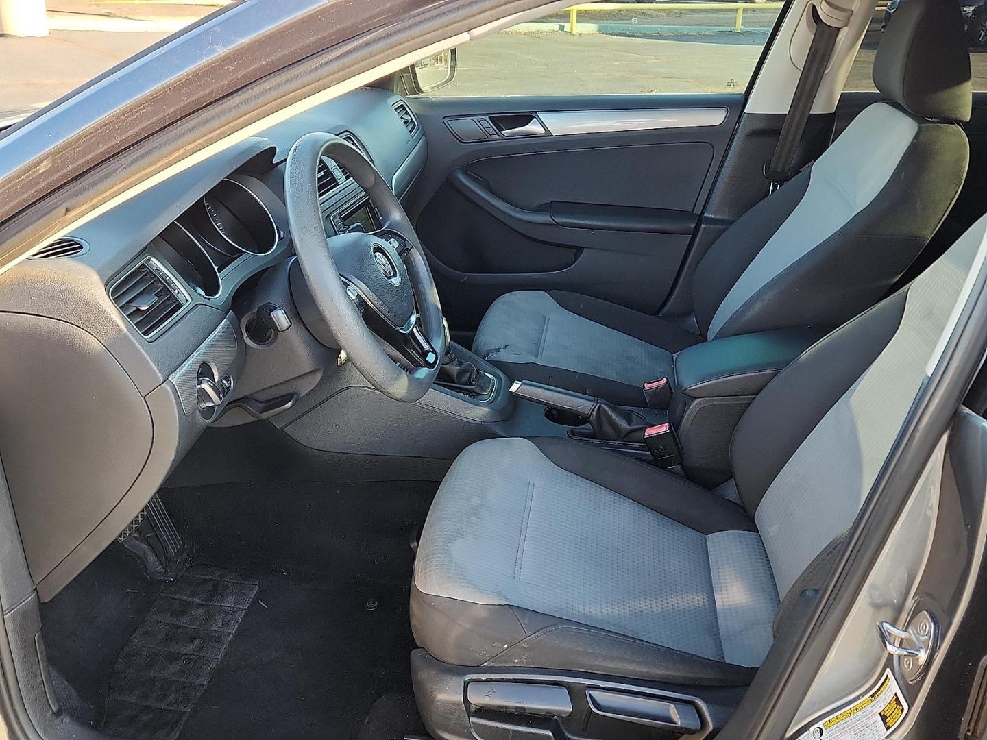 2017 GRAY Volkswagen Jetta 1.4T S (3VW2B7AJ5HM) with an 1.4L I-4 gasoline direct injection, DOHC, variable valve control, intercooled turbo, regular unleaded, engine with 150HP engine, located at 4711 Ave Q, Lubbock, TX, 79412, (806) 687-2362, 33.551304, -101.855293 - Photo#10