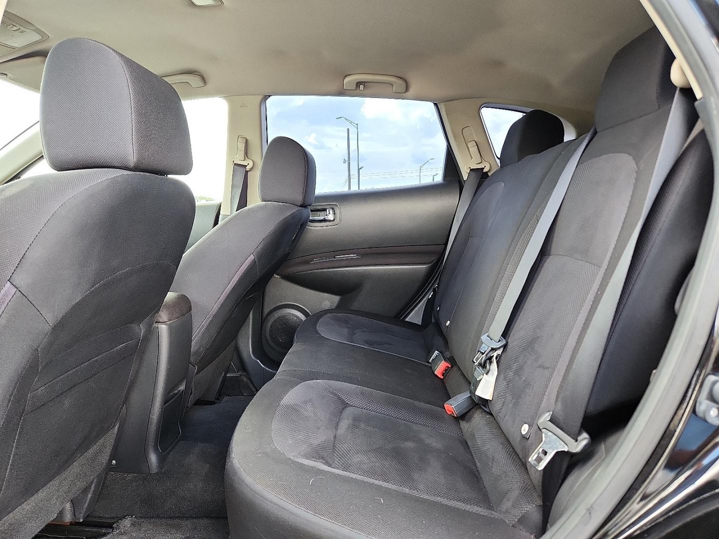2015 BLACK /Black - G Nissan Rogue Select S (JN8AS5MT2FW) with an 2.5L I-4 DOHC, variable valve control, regular unleaded, engine with 170HP engine, located at 4711 Ave Q, Lubbock, TX, 79412, (806) 687-2362, 33.551304, -101.855293 - Photo#11
