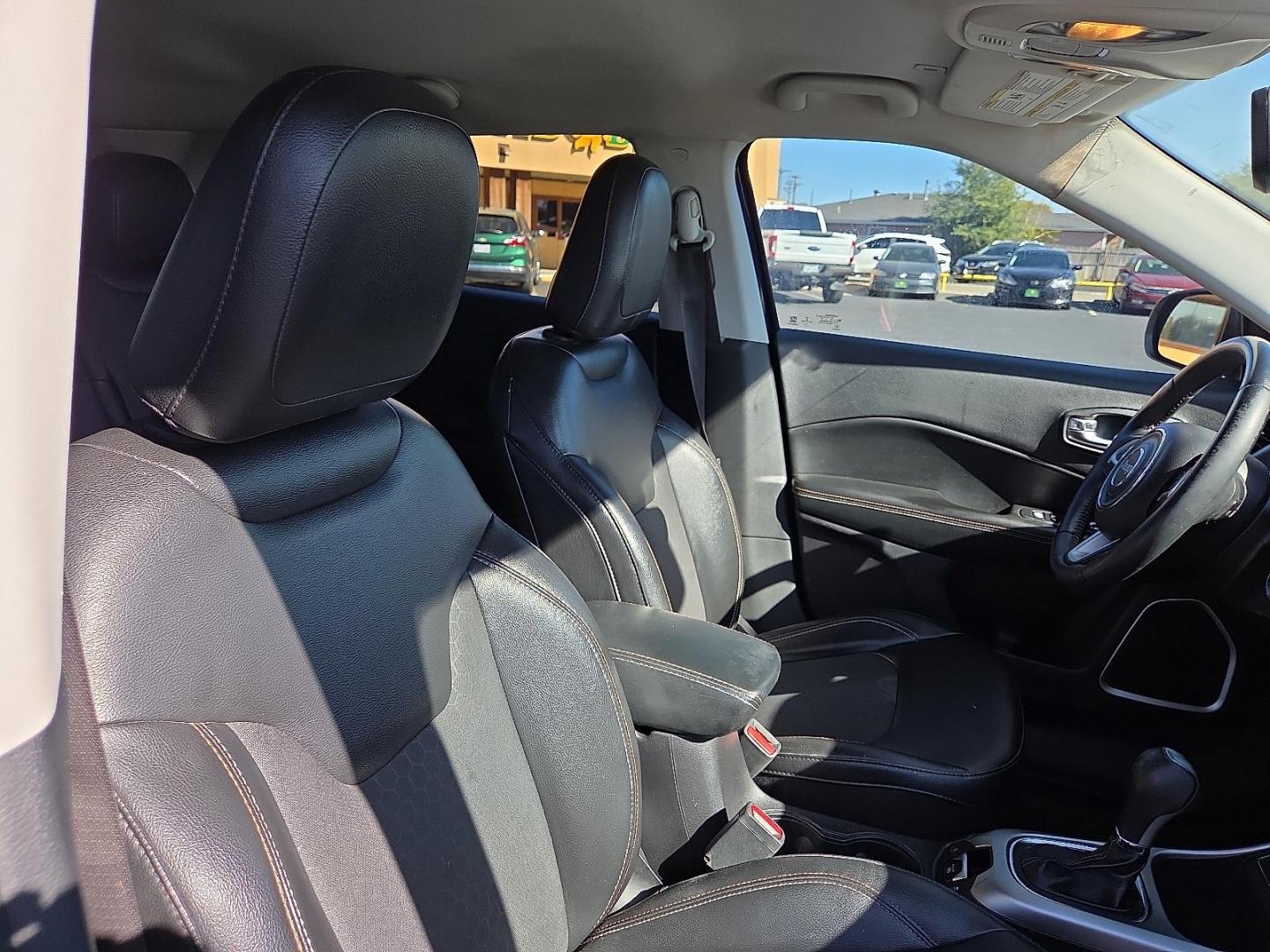 2019 Jazz Blue Pearlcoat - PBX /Black - X9 Jeep Compass Latitude FWD (3C4NJCBBXKT) with an 2.4L I-4 variable valve control, regular unleaded, engine with 180HP engine, located at 4711 Ave Q, Lubbock, TX, 79412, (806) 687-2362, 33.551304, -101.855293 - Photo#10