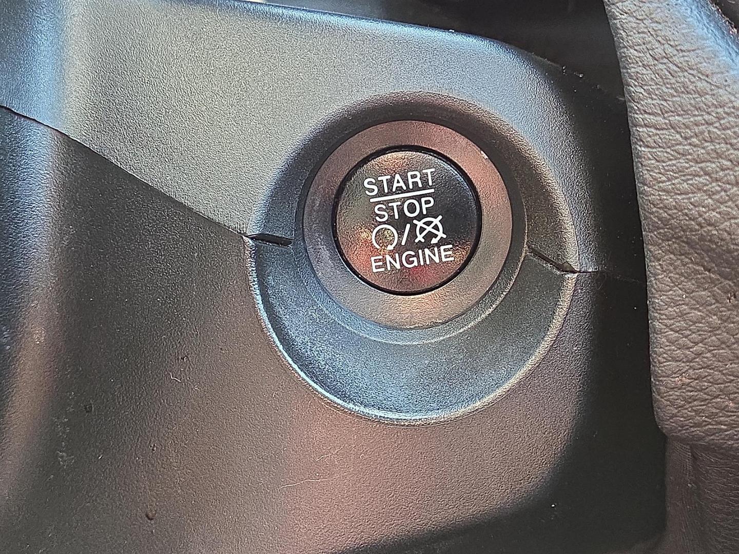 2019 Jazz Blue Pearlcoat - PBX /Black - X9 Jeep Compass Latitude FWD (3C4NJCBBXKT) with an 2.4L I-4 variable valve control, regular unleaded, engine with 180HP engine, located at 4711 Ave Q, Lubbock, TX, 79412, (806) 687-2362, 33.551304, -101.855293 - Photo#26