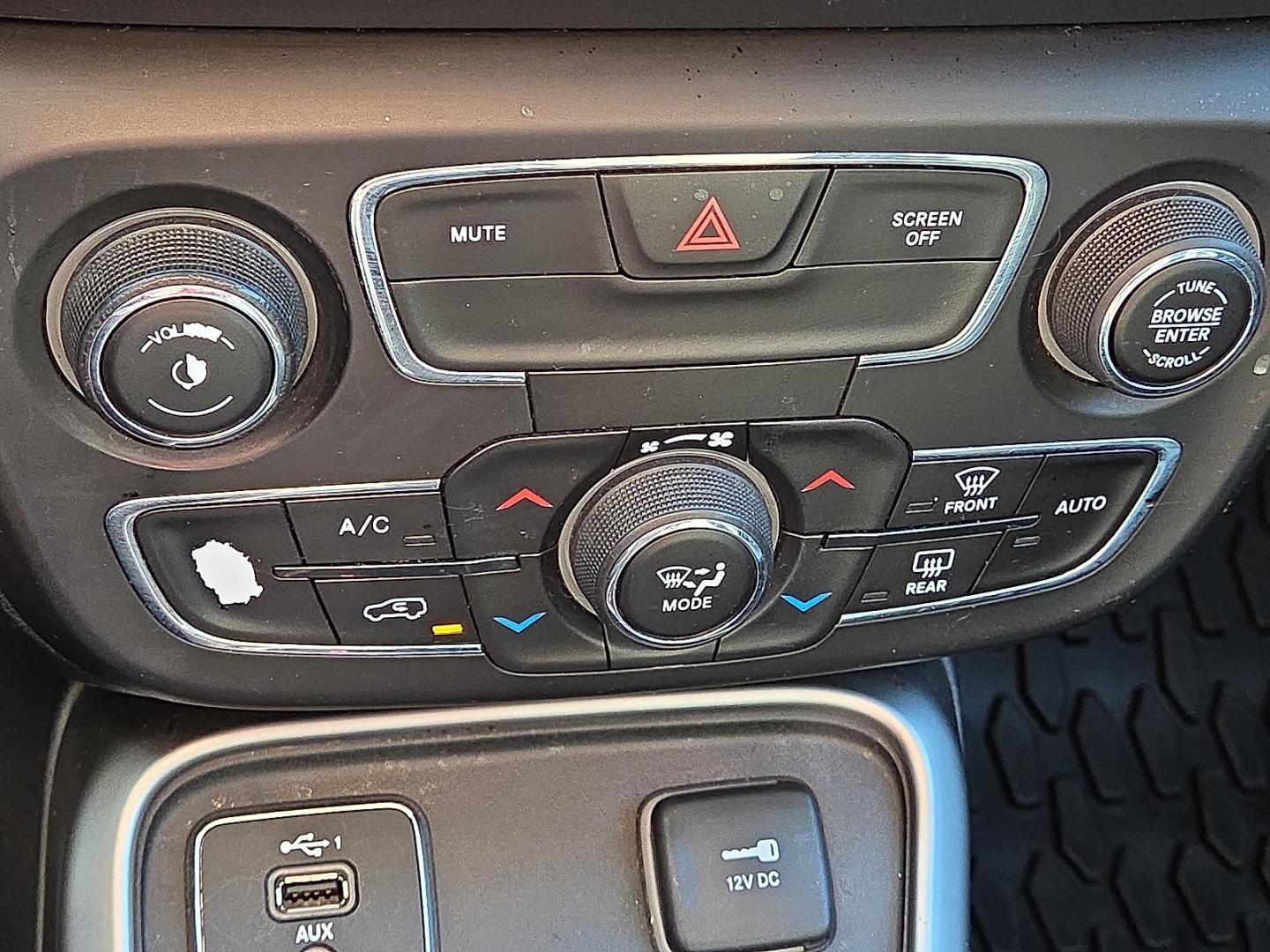 2019 Jazz Blue Pearlcoat - PBX /Black - X9 Jeep Compass Latitude FWD (3C4NJCBBXKT) with an 2.4L I-4 variable valve control, regular unleaded, engine with 180HP engine, located at 4711 Ave Q, Lubbock, TX, 79412, (806) 687-2362, 33.551304, -101.855293 - Photo#27