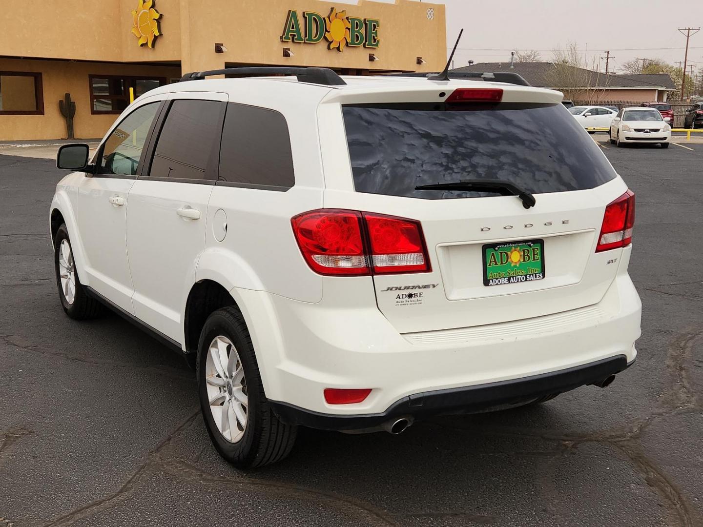 2017 Vice White - PW3 /Lt Frost Beige/Black - E5XL Dodge Journey SXT (3C4PDCBG6HT) with an ENGINE: 3.6L V6 24V VVT engine, located at 4711 Ave Q, Lubbock, TX, 79412, (806) 687-2362, 33.551304, -101.855293 - Photo#2