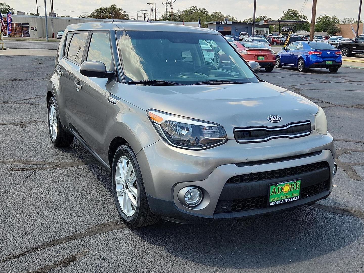 2019 GRAY Kia Soul + (KNDJP3A56K7) with an 2L I-4 gasoline direct injection, DOHC, D-CVVT variable valve control, regular unleaded, engine with 161HP engine, located at 4711 Ave Q, Lubbock, TX, 79412, (806) 687-2362, 33.551304, -101.855293 - Photo#5