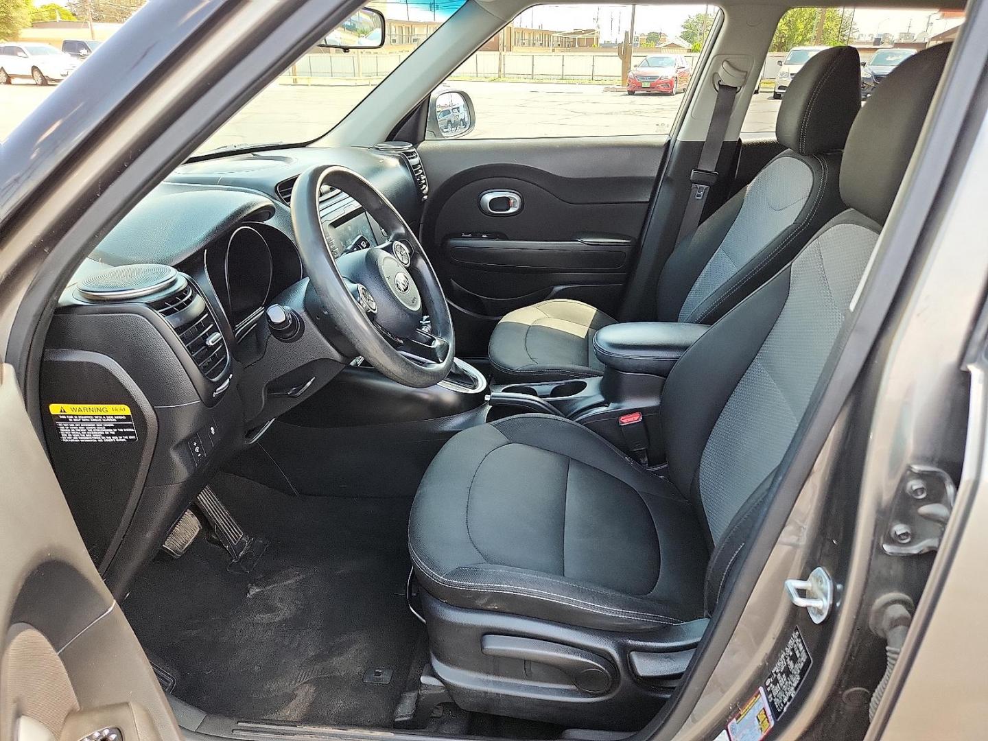 2019 GRAY Kia Soul + (KNDJP3A56K7) with an 2L I-4 gasoline direct injection, DOHC, D-CVVT variable valve control, regular unleaded, engine with 161HP engine, located at 4711 Ave Q, Lubbock, TX, 79412, (806) 687-2362, 33.551304, -101.855293 - Photo#10