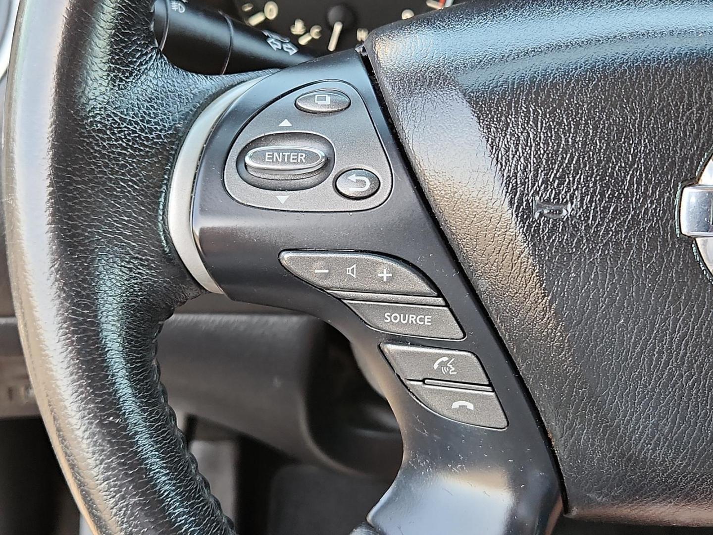 2016 Arctic Blue Metallic - RBG /Charcoal - G Nissan Pathfinder SV (5N1AR2MNXGC) with an Engine: 3.5L V6 engine, located at 4711 Ave Q, Lubbock, TX, 79412, (806) 687-2362, 33.551304, -101.855293 - Photo#18