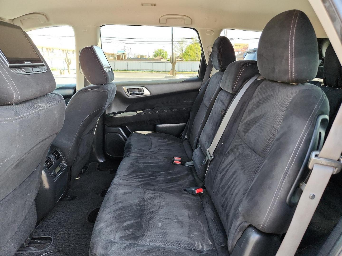 2016 Arctic Blue Metallic - RBG /Charcoal - G Nissan Pathfinder SV (5N1AR2MNXGC) with an Engine: 3.5L V6 engine, located at 4711 Ave Q, Lubbock, TX, 79412, (806) 687-2362, 33.551304, -101.855293 - Photo#8