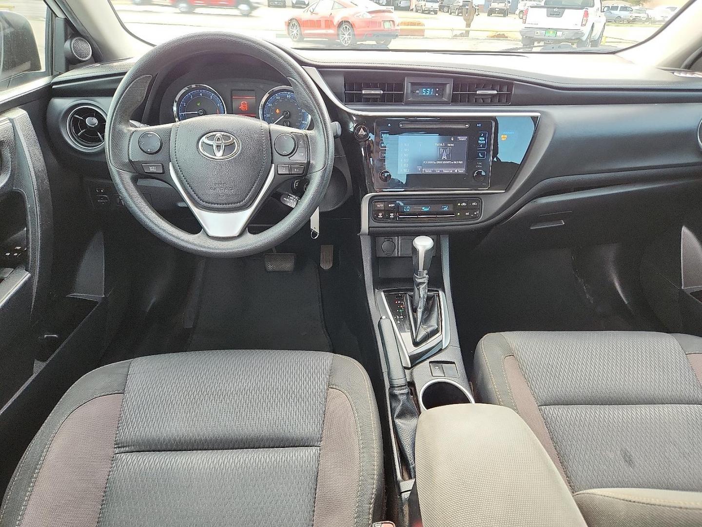 2019 WHITE Toyota Corolla LE (2T1BURHE5KC) with an 1.8L I-4 DOHC, VVT-i variable valve control, regular unleaded, engine with 132HP engine, located at 4711 Ave Q, Lubbock, TX, 79412, (806) 687-2362, 33.551304, -101.855293 - Photo#8