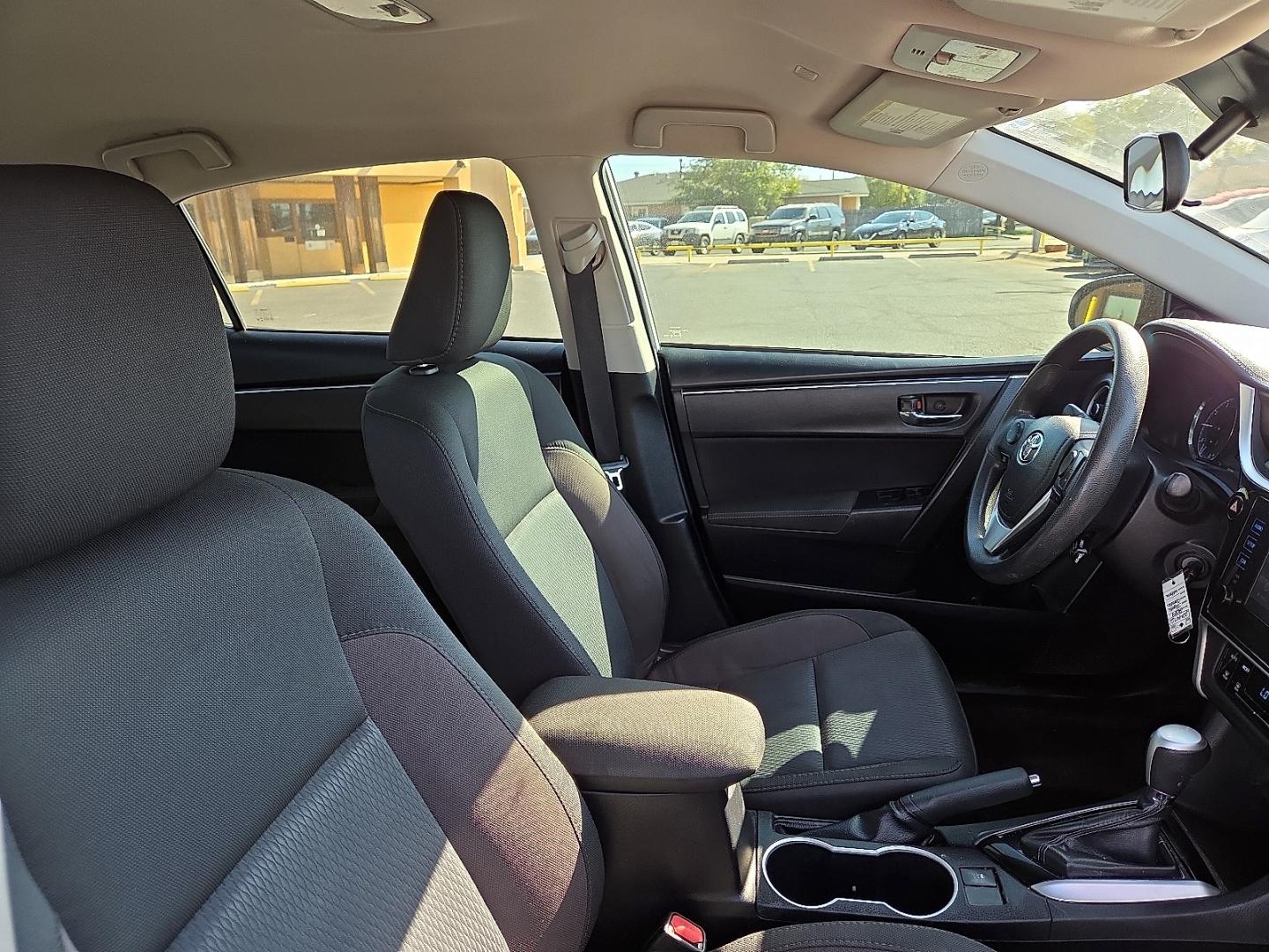 2019 Super White - 040 /Black - 21 Toyota Corolla LE (2T1BURHE5KC) with an 1.8L I-4 DOHC, VVT-i variable valve control, regular gasoline, engine with 132HP engine, located at 4711 Ave Q, Lubbock, TX, 79412, (806) 687-2362, 33.551304, -101.855293- Photo#11